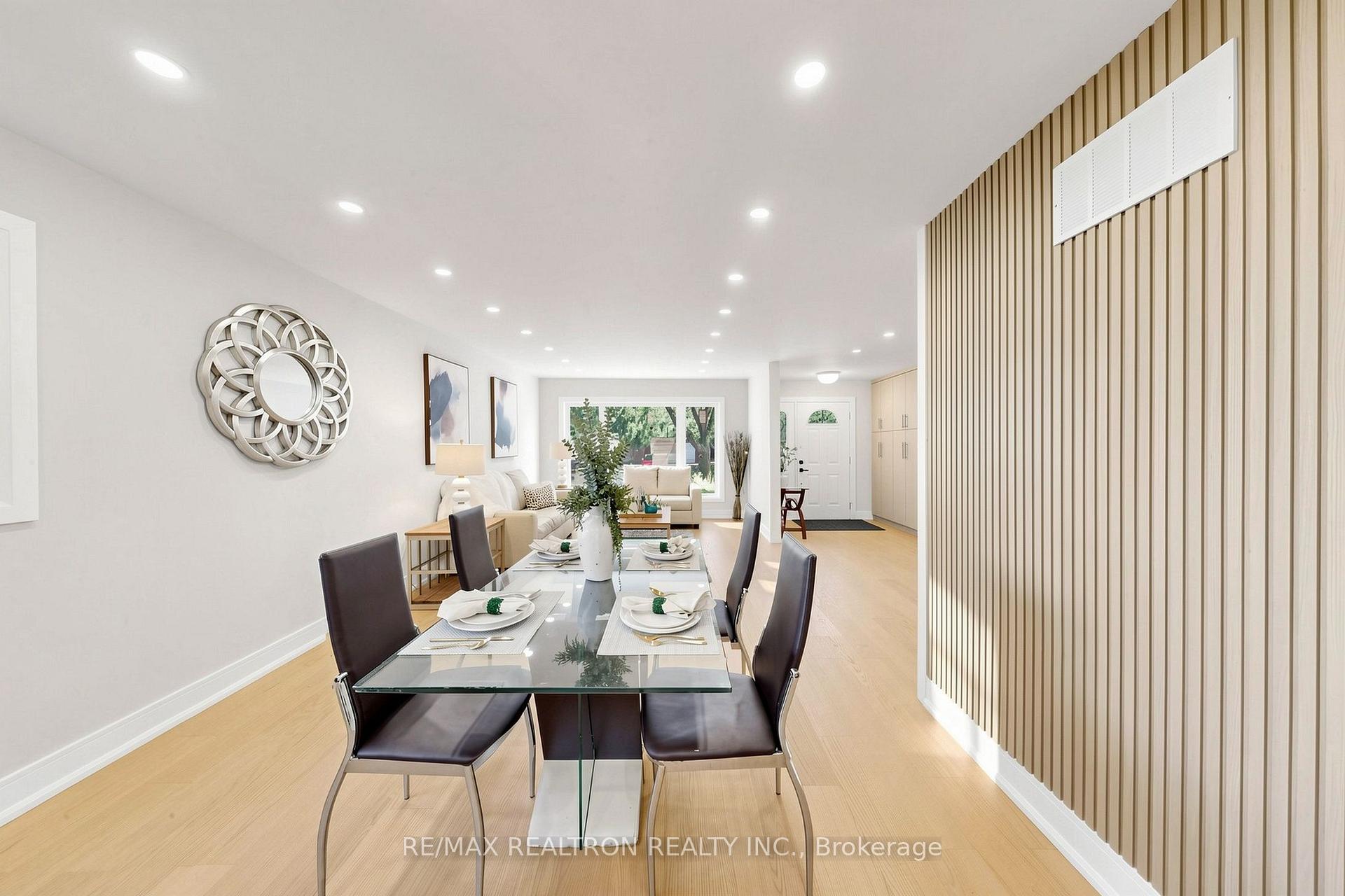 Photo 12 of 75 Pringle Avenue, Markham, Markham Village — HOMEH