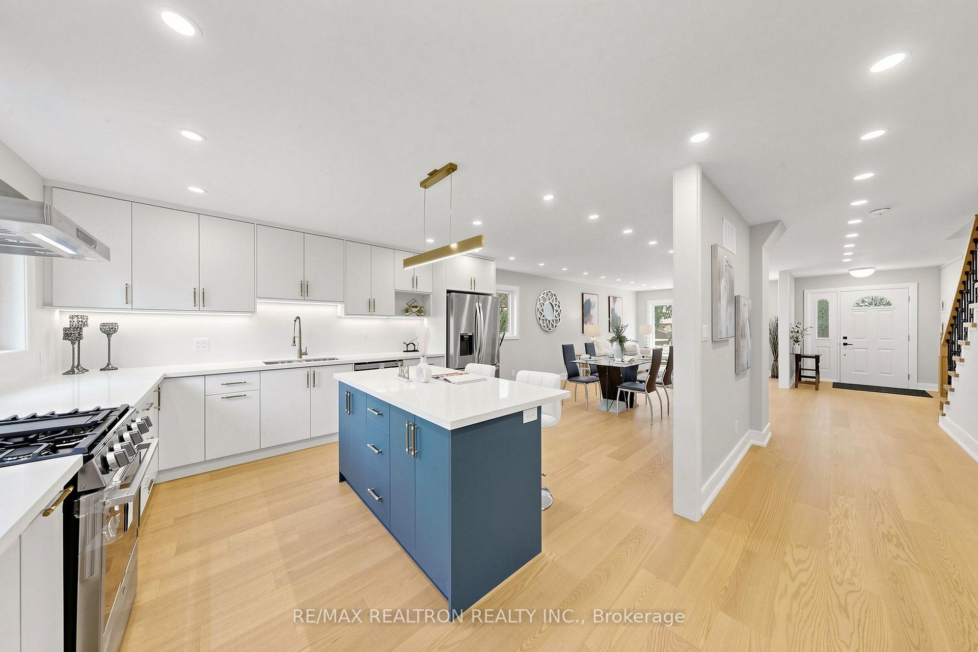 Photo 17 of 75 Pringle Avenue, Markham, Markham Village — HOMEH