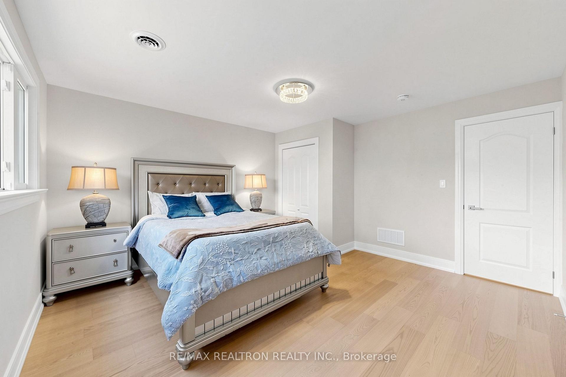 Photo 25 of 75 Pringle Avenue, Markham, Markham Village — HOMEH