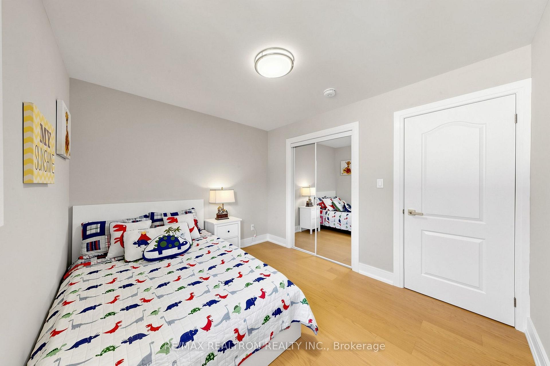 Photo 29 of 75 Pringle Avenue, Markham, Markham Village — HOMEH