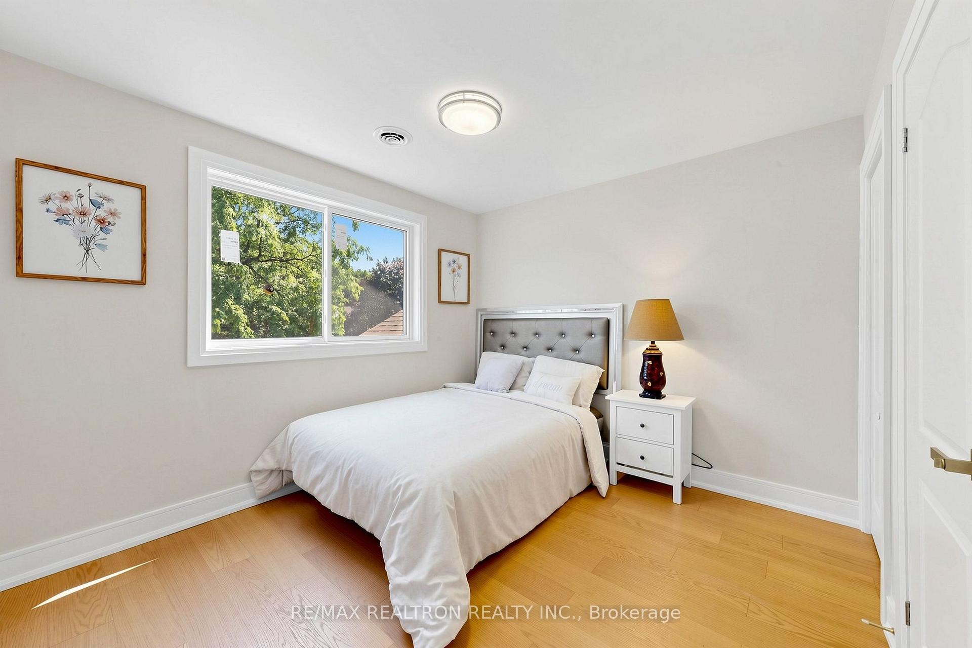 Photo 30 of 75 Pringle Avenue, Markham, Markham Village — HOMEH