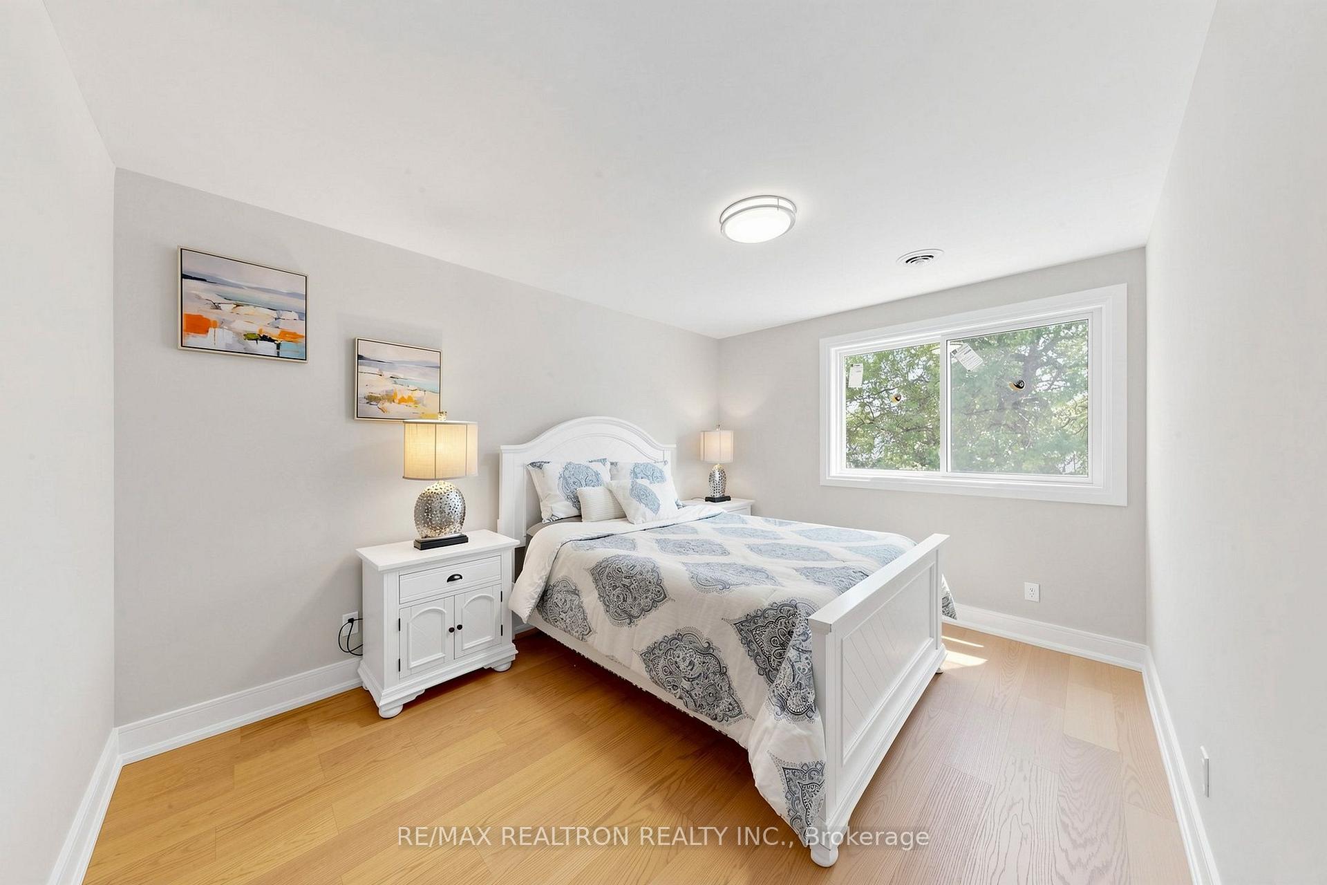 Photo 32 of 75 Pringle Avenue, Markham, Markham Village — HOMEH