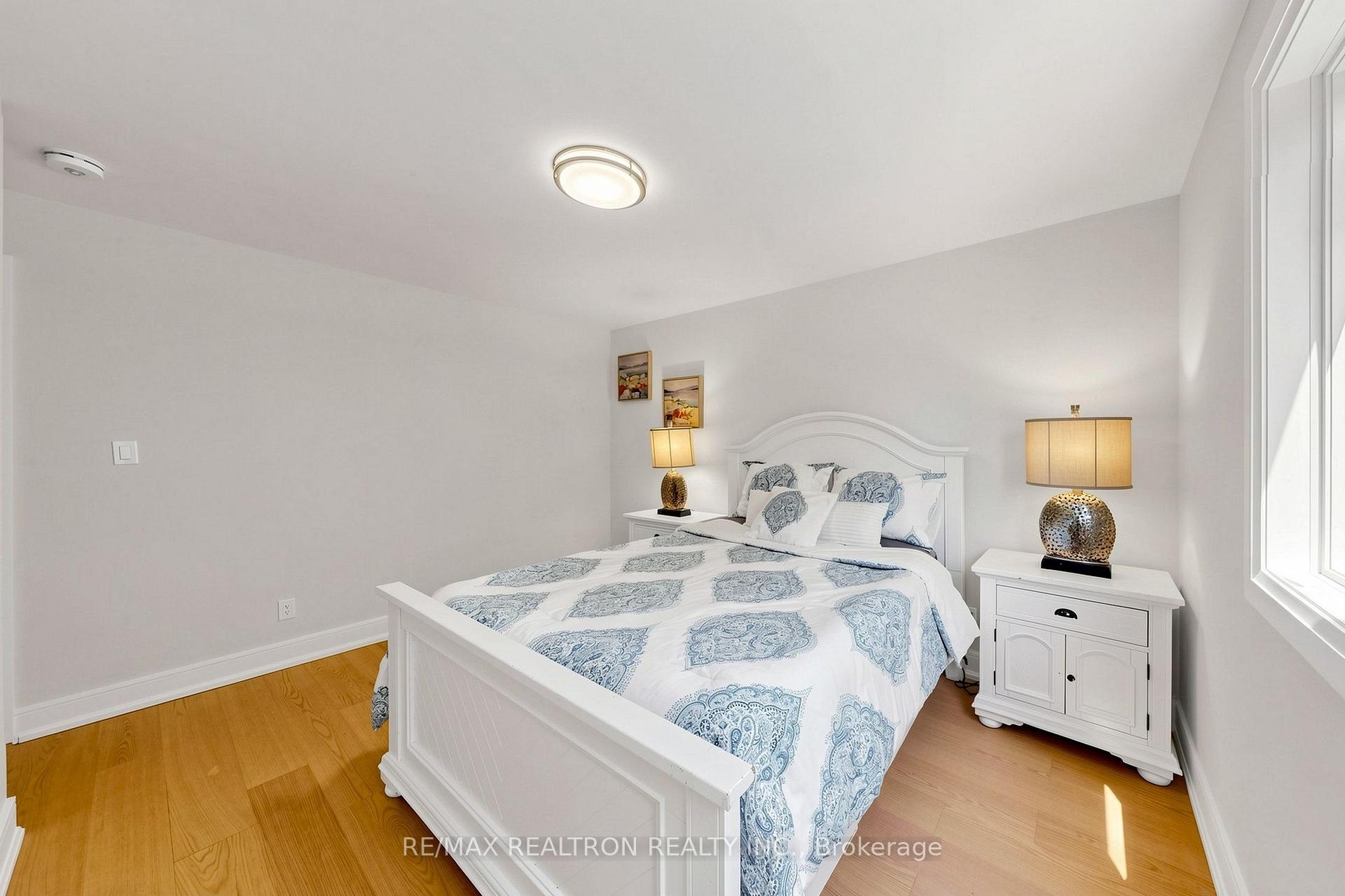 Photo 33 of 75 Pringle Avenue, Markham, Markham Village — HOMEH