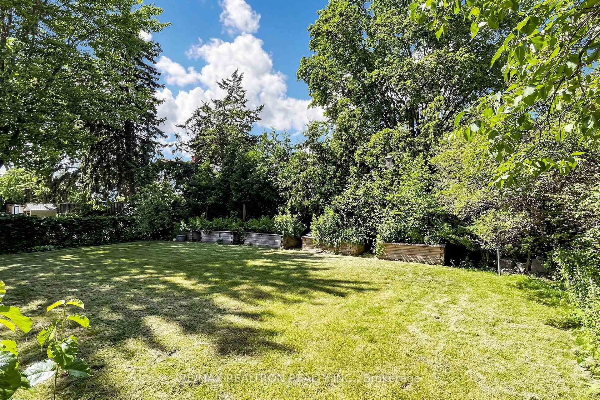 Photo 45 of 75 Pringle Avenue, Markham, Markham Village — HOMEH