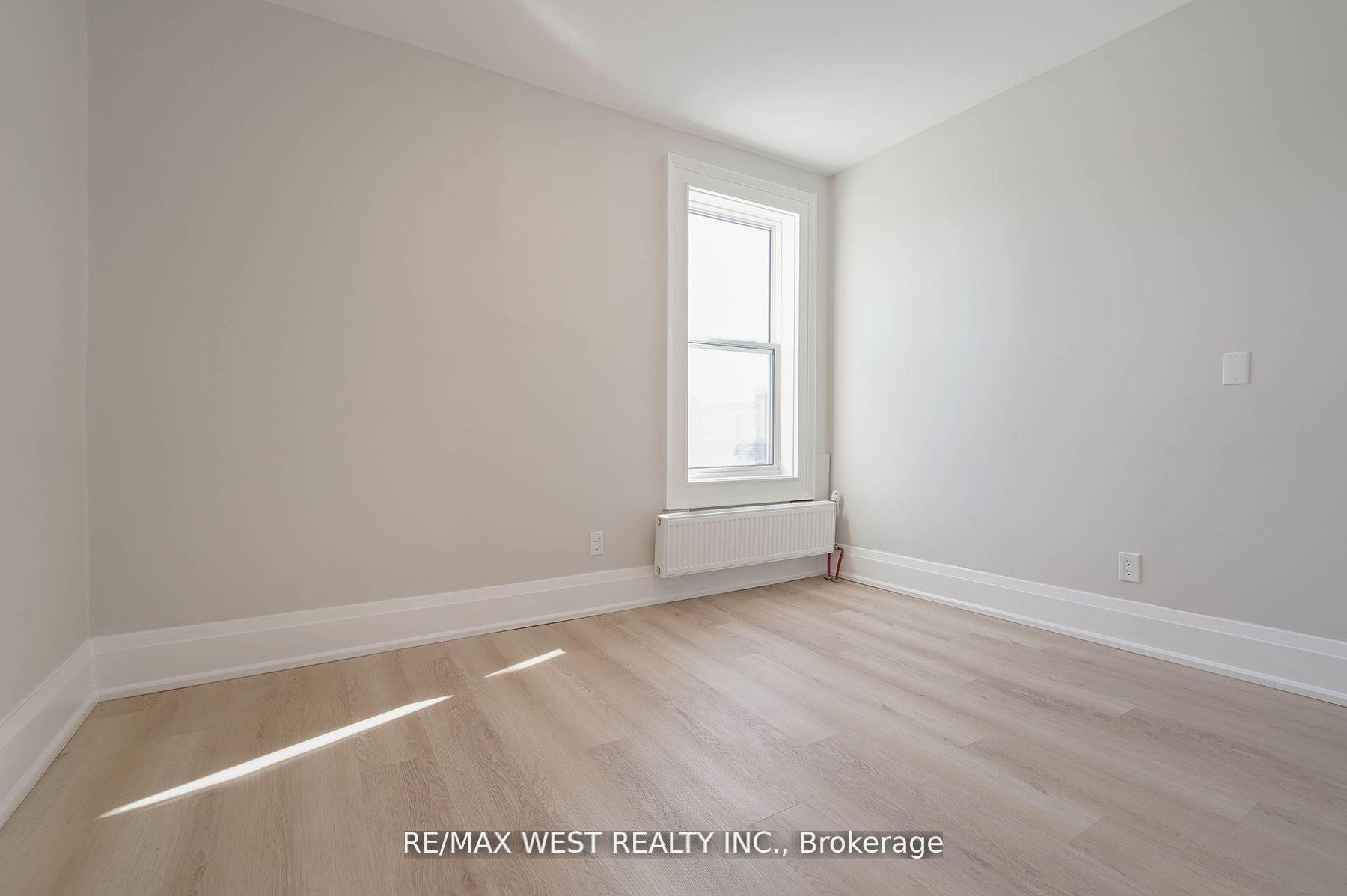 Photo 26 of 115 Edwin Avenue, Toronto, Dovercourt-Wallace Emerson-Junction — HOMEH