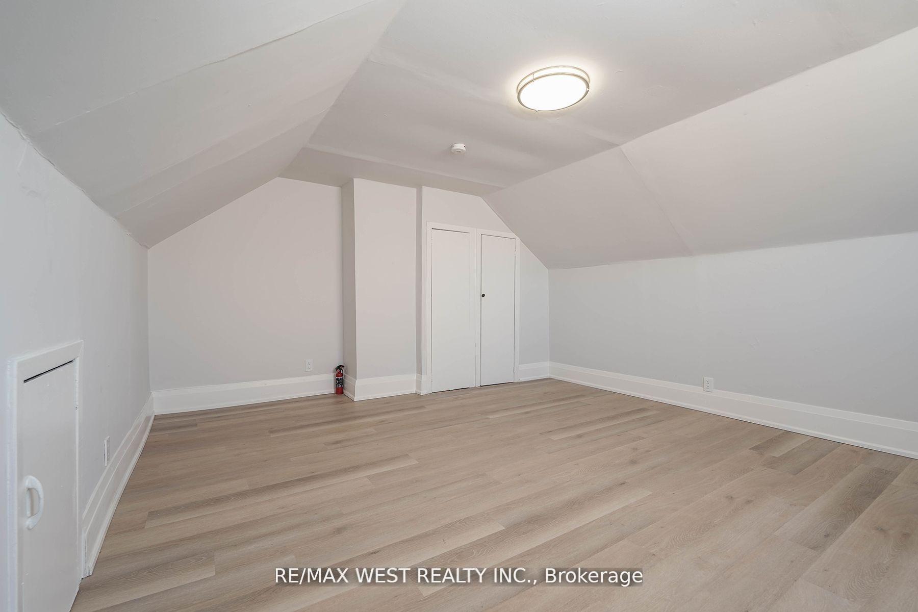 Photo 35 of 115 Edwin Avenue, Toronto, Dovercourt-Wallace Emerson-Junction — HOMEH