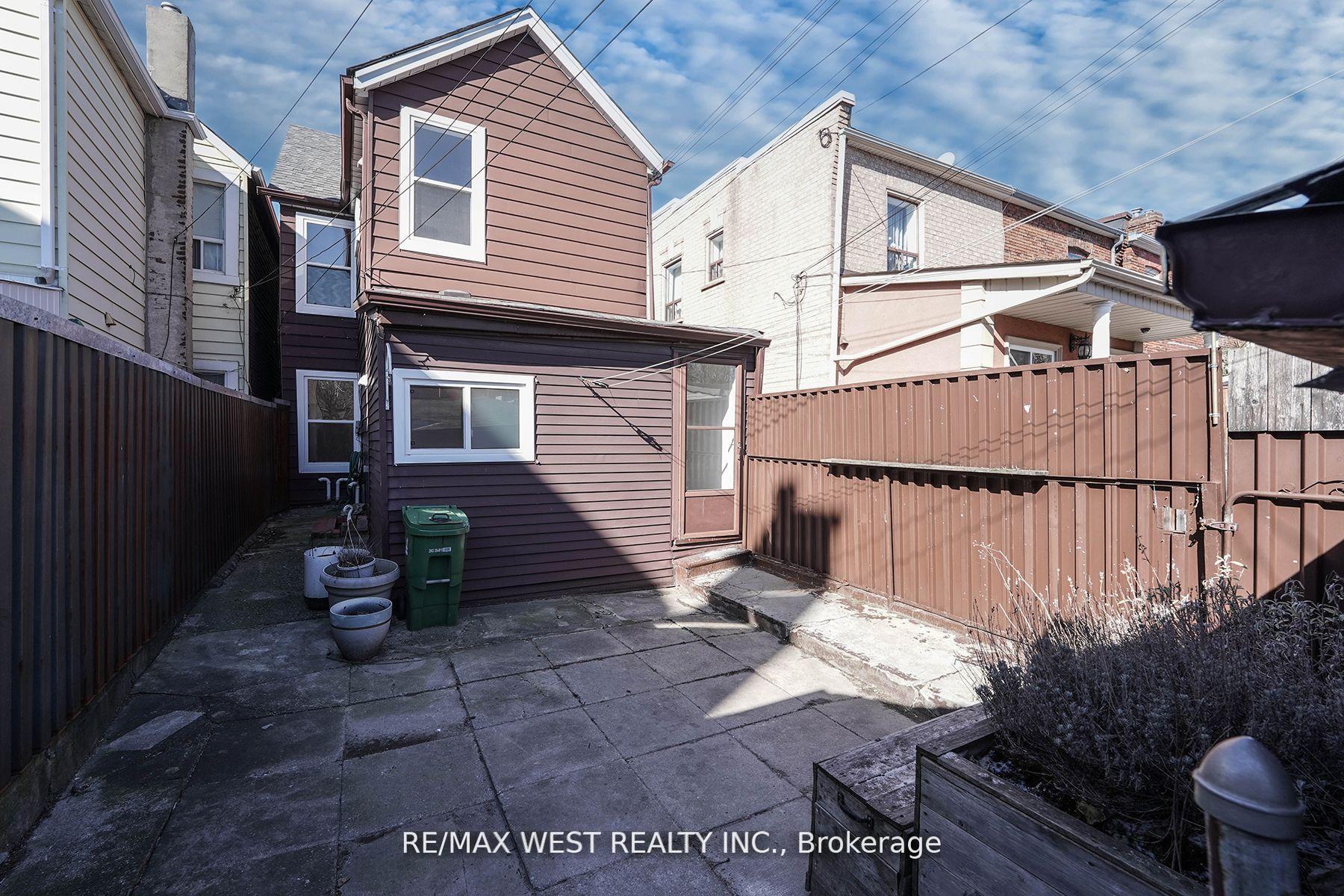Photo 38 of 115 Edwin Avenue, Toronto, Dovercourt-Wallace Emerson-Junction — HOMEH
