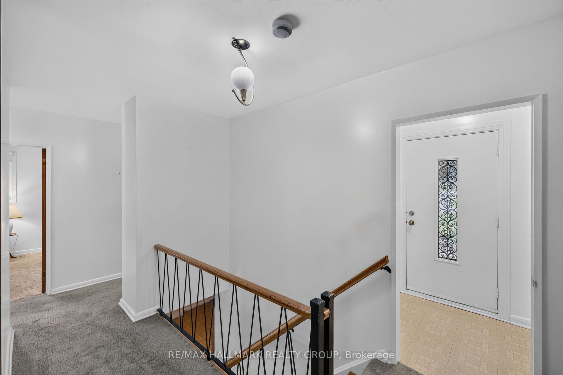 Photo 7 of 936 Parkhurst Boulevard, Ottawa, McKellar Heights/Glabar Park — HOMEH