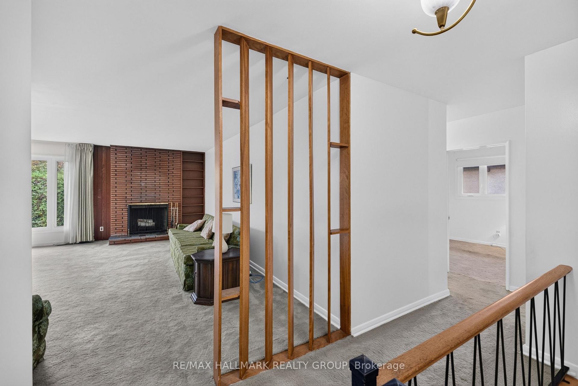 Photo 8 of 936 Parkhurst Boulevard, Ottawa, McKellar Heights/Glabar Park — HOMEH