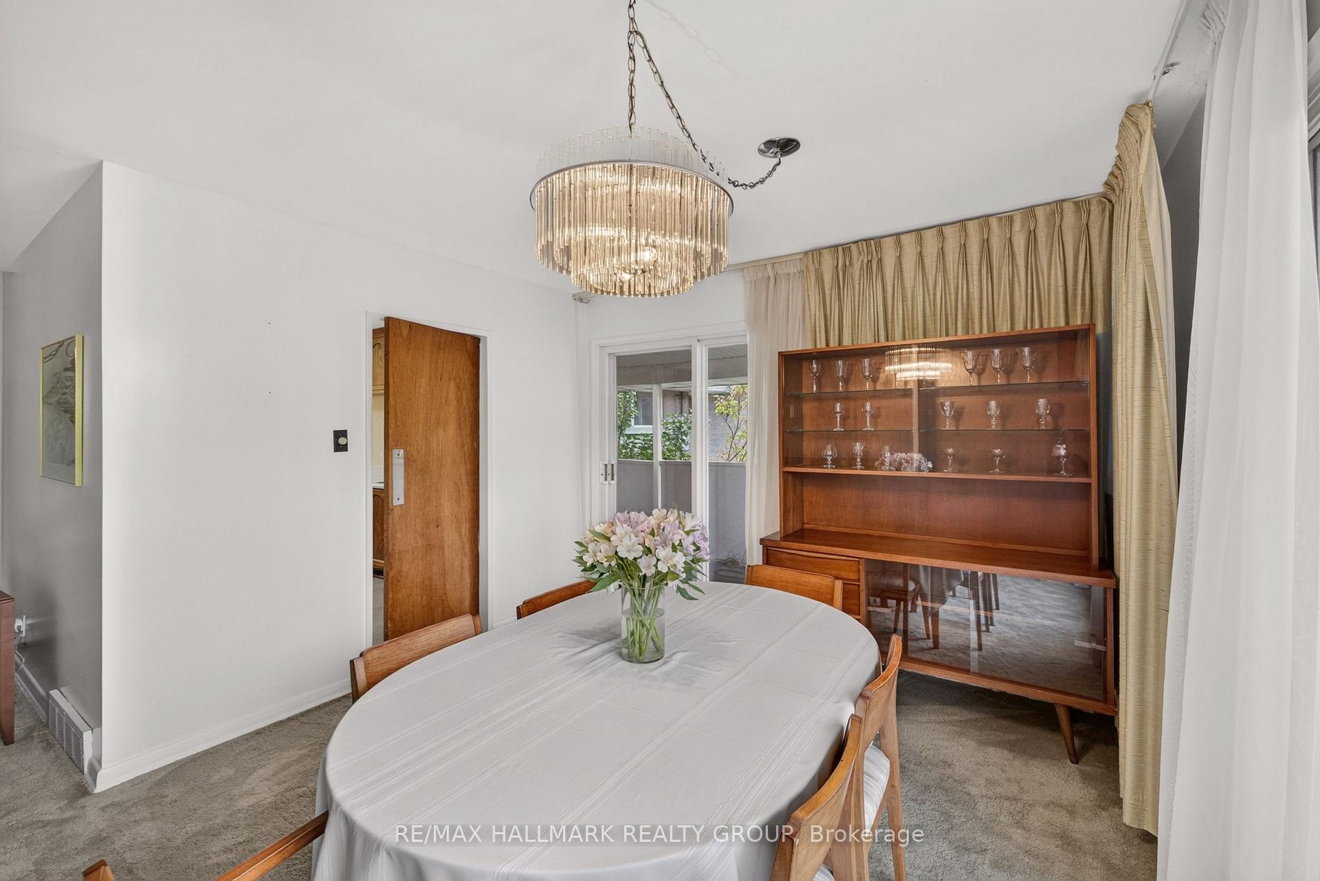 Photo 15 of 936 Parkhurst Boulevard, Ottawa, McKellar Heights/Glabar Park — HOMEH