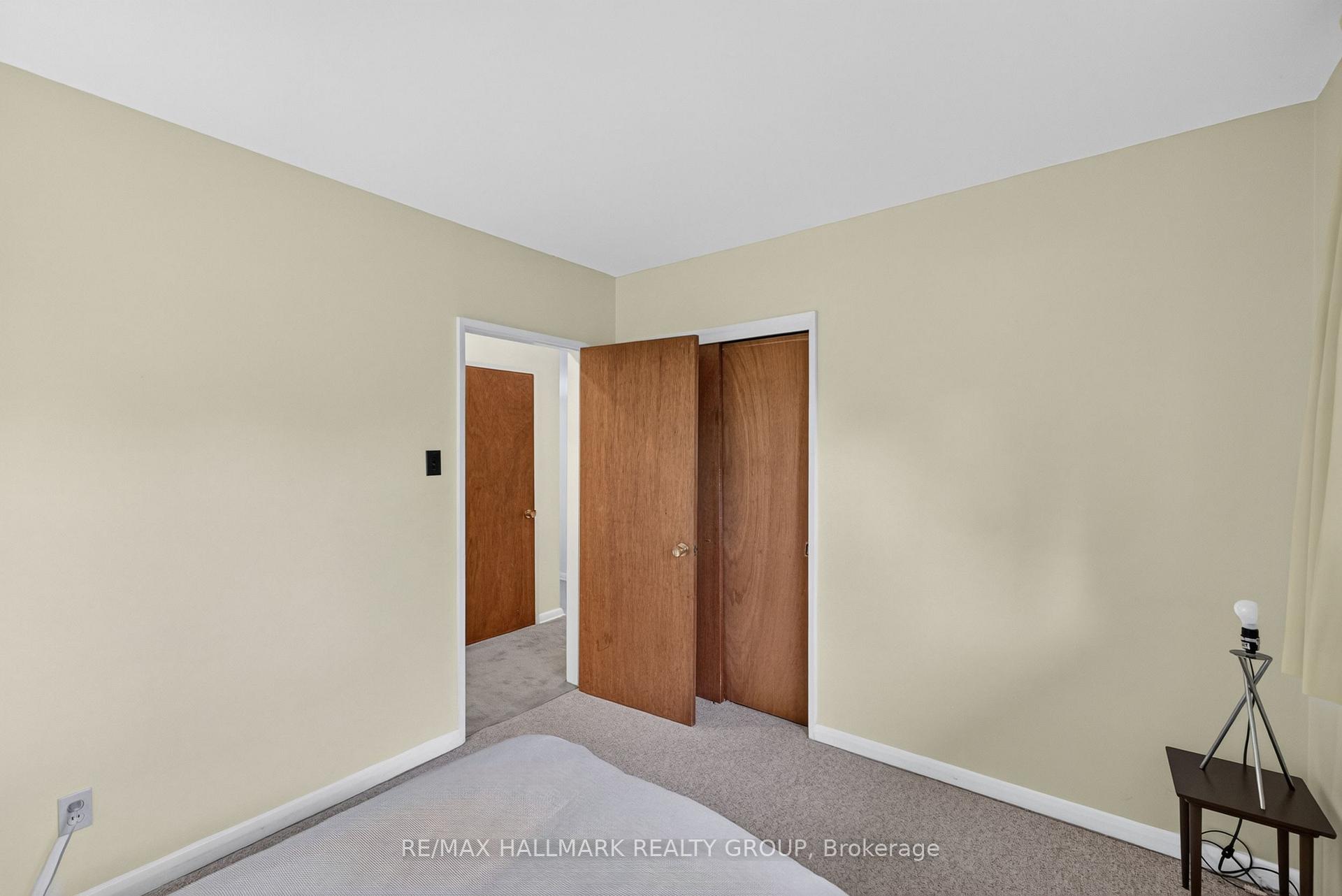 Photo 31 of 936 Parkhurst Boulevard, Ottawa, McKellar Heights/Glabar Park — HOMEH