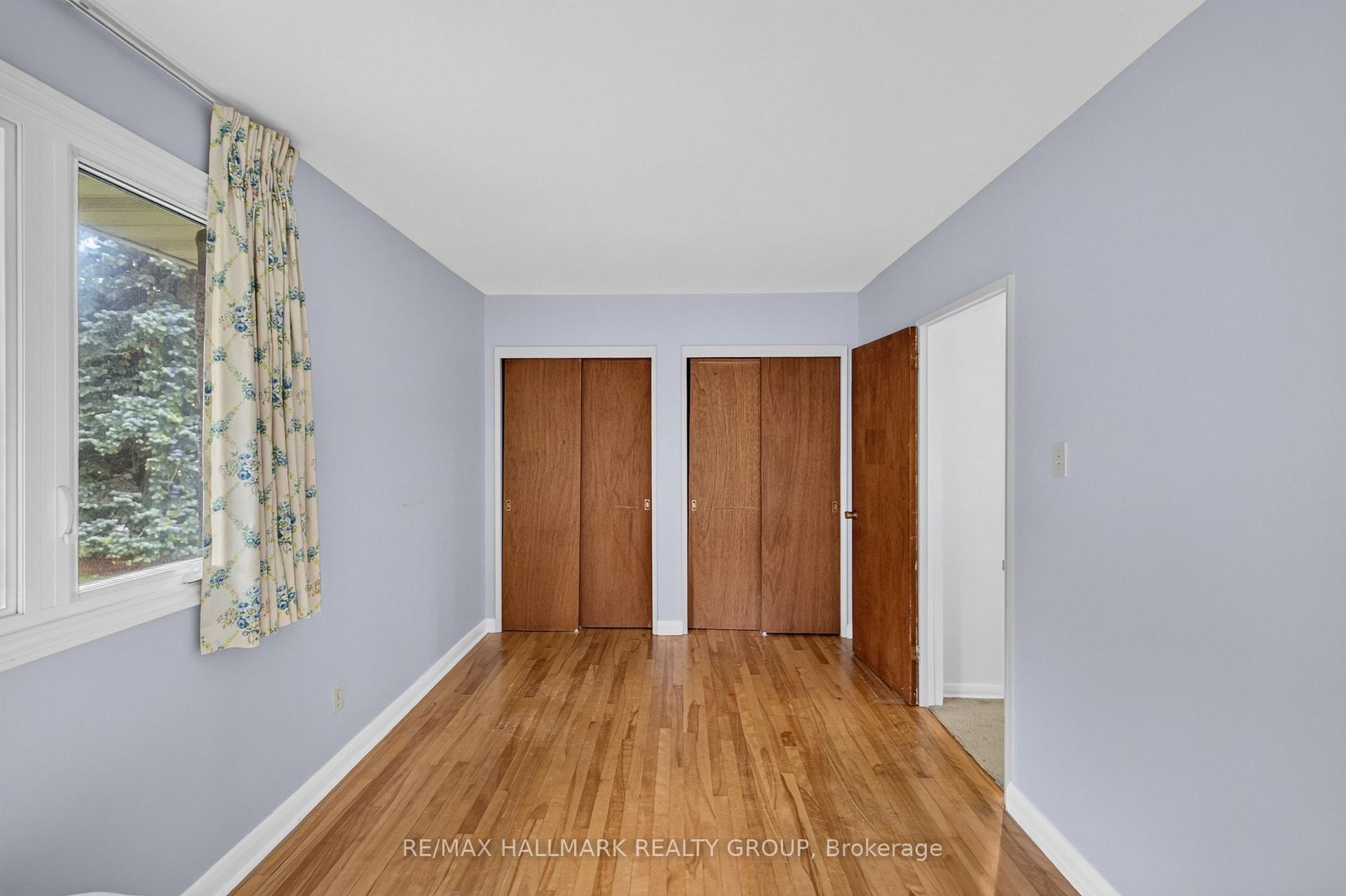 Photo 33 of 936 Parkhurst Boulevard, Ottawa, McKellar Heights/Glabar Park — HOMEH