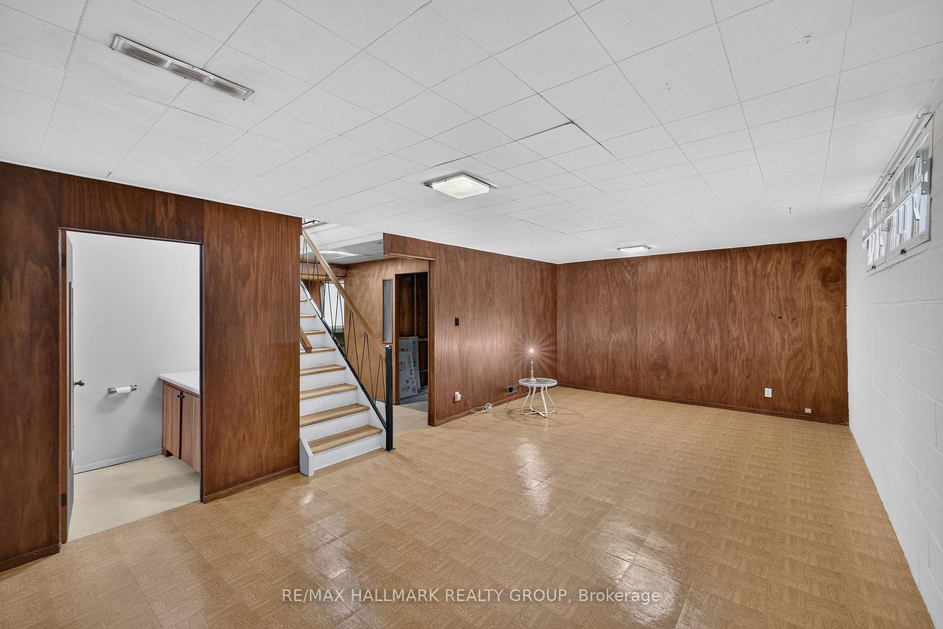 Photo 36 of 936 Parkhurst Boulevard, Ottawa, McKellar Heights/Glabar Park — HOMEH