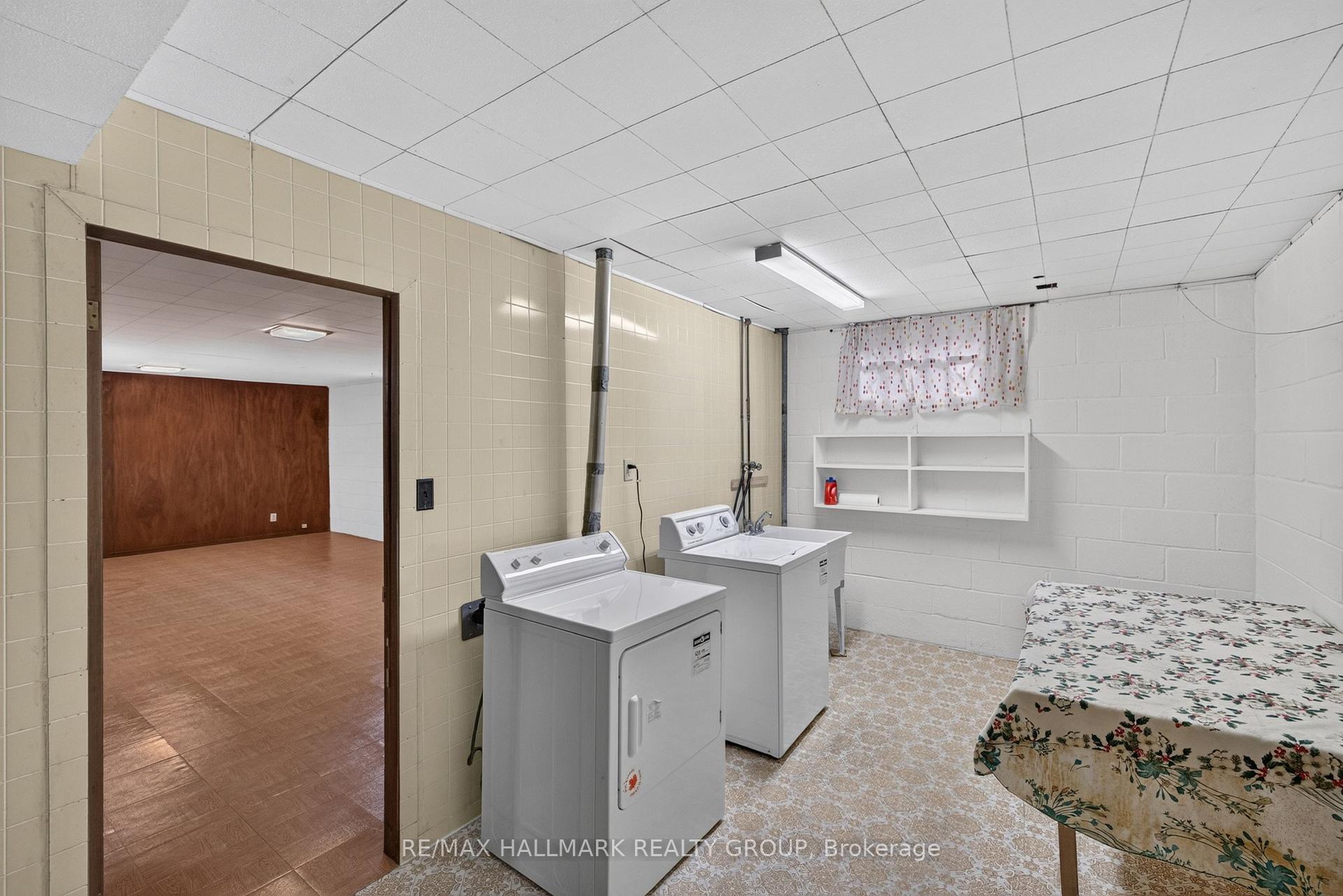Photo 40 of 936 Parkhurst Boulevard, Ottawa, McKellar Heights/Glabar Park — HOMEH