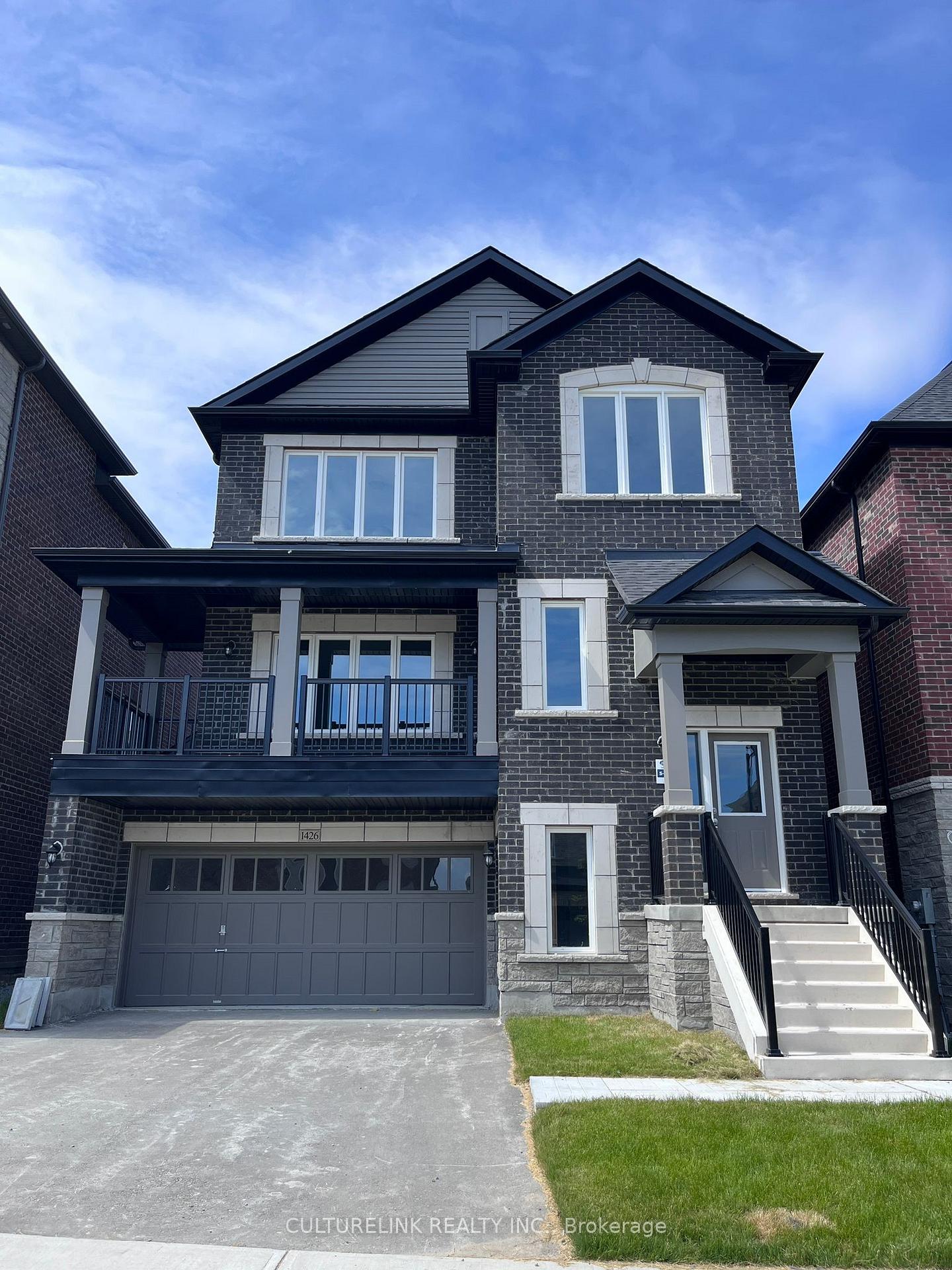 Photo of 1426 Stovell Crescent