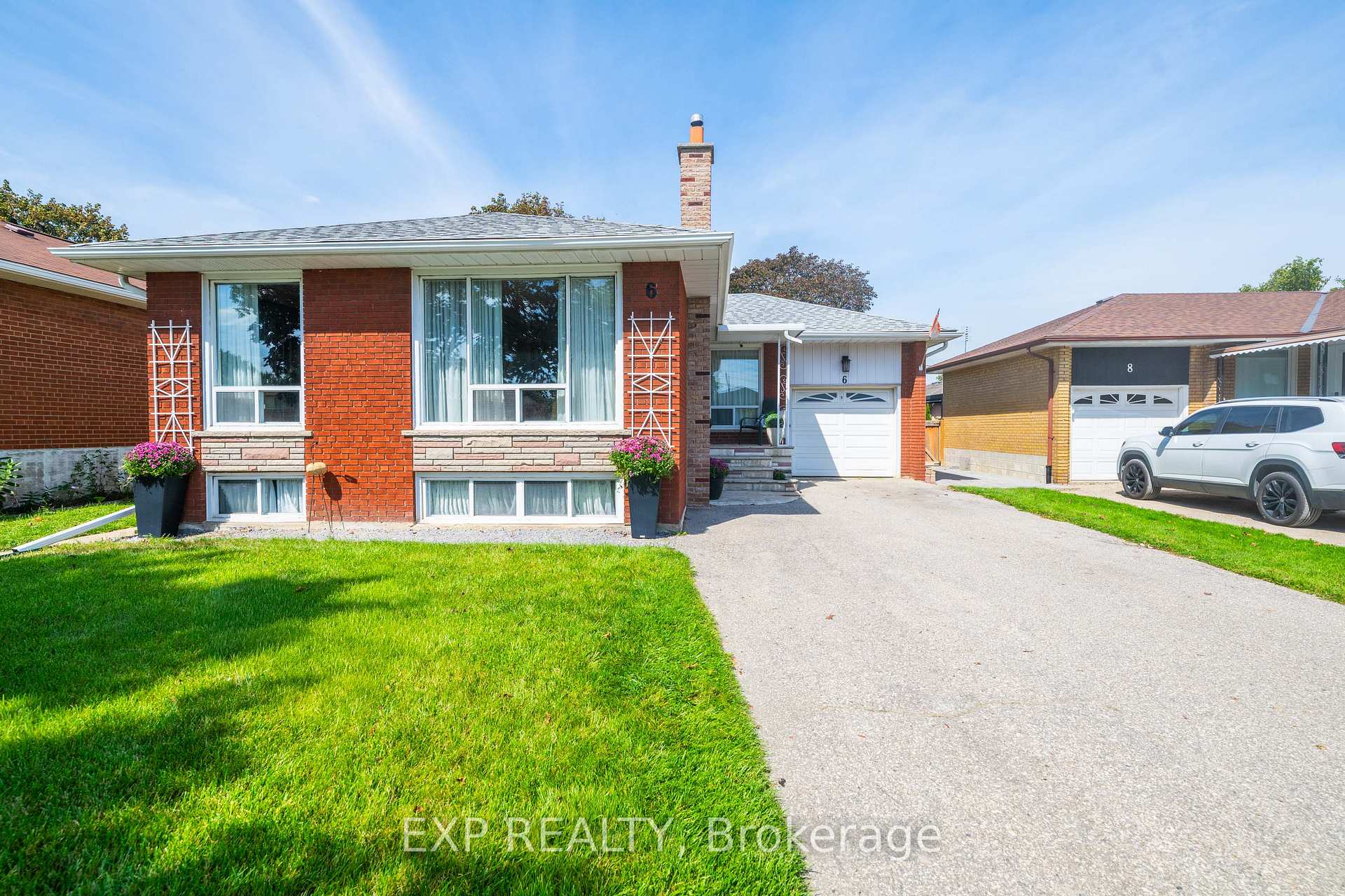 Photo 2 of 6 Jardine Place, Etobicoke, Willowridge-Martingrove-Richview — HOMEH