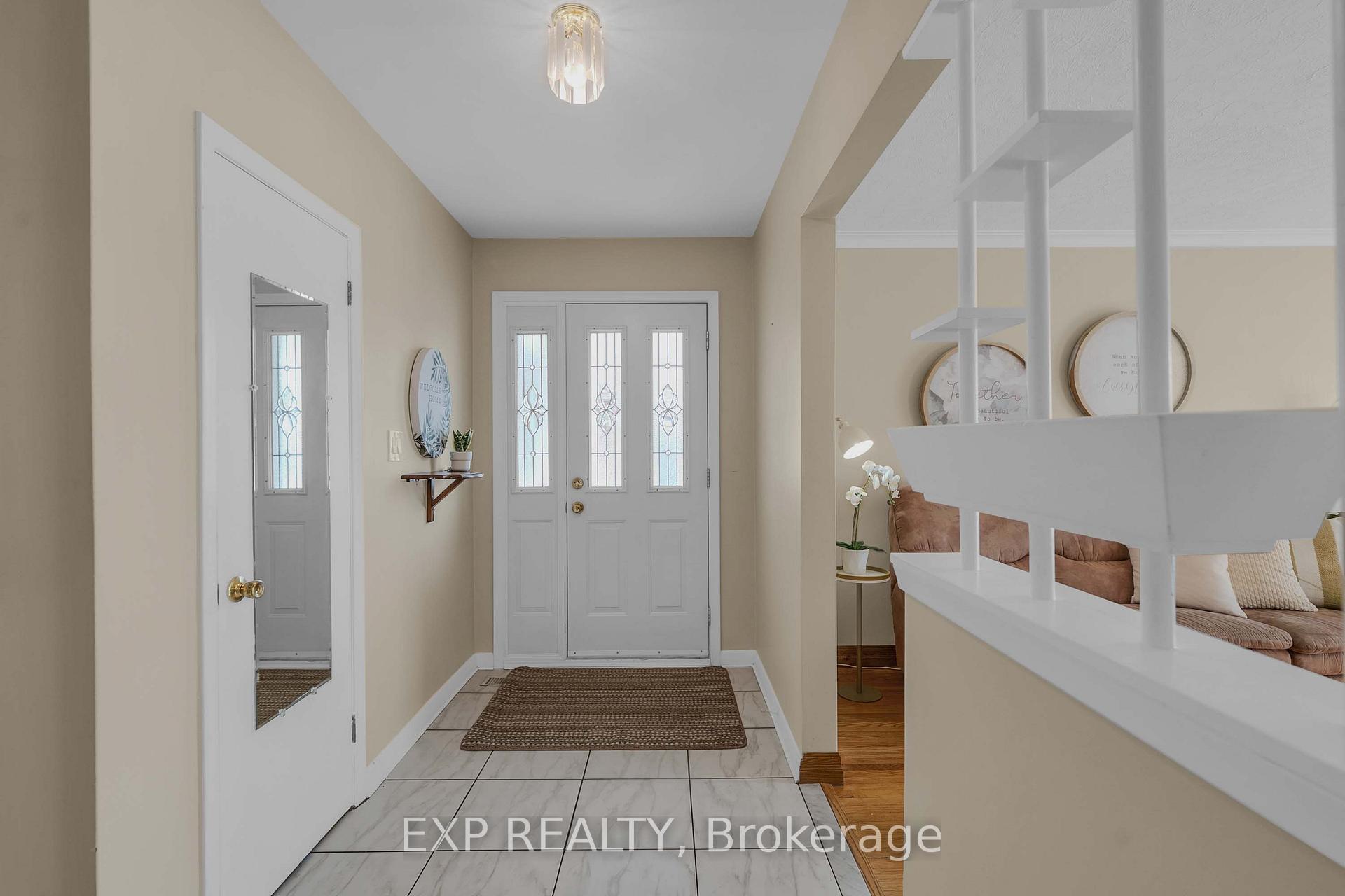 Photo 4 of 6 Jardine Place, Etobicoke, Willowridge-Martingrove-Richview — HOMEH