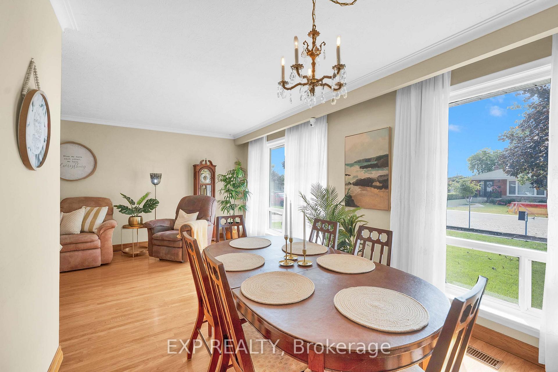 Photo 8 of 6 Jardine Place, Etobicoke, Willowridge-Martingrove-Richview — HOMEH