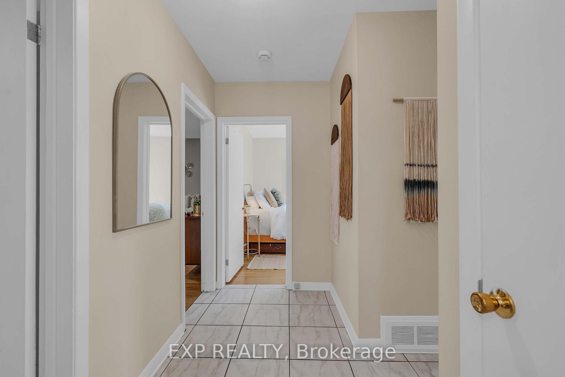 Photo 13 of 6 Jardine Place, Etobicoke, Willowridge-Martingrove-Richview — HOMEH