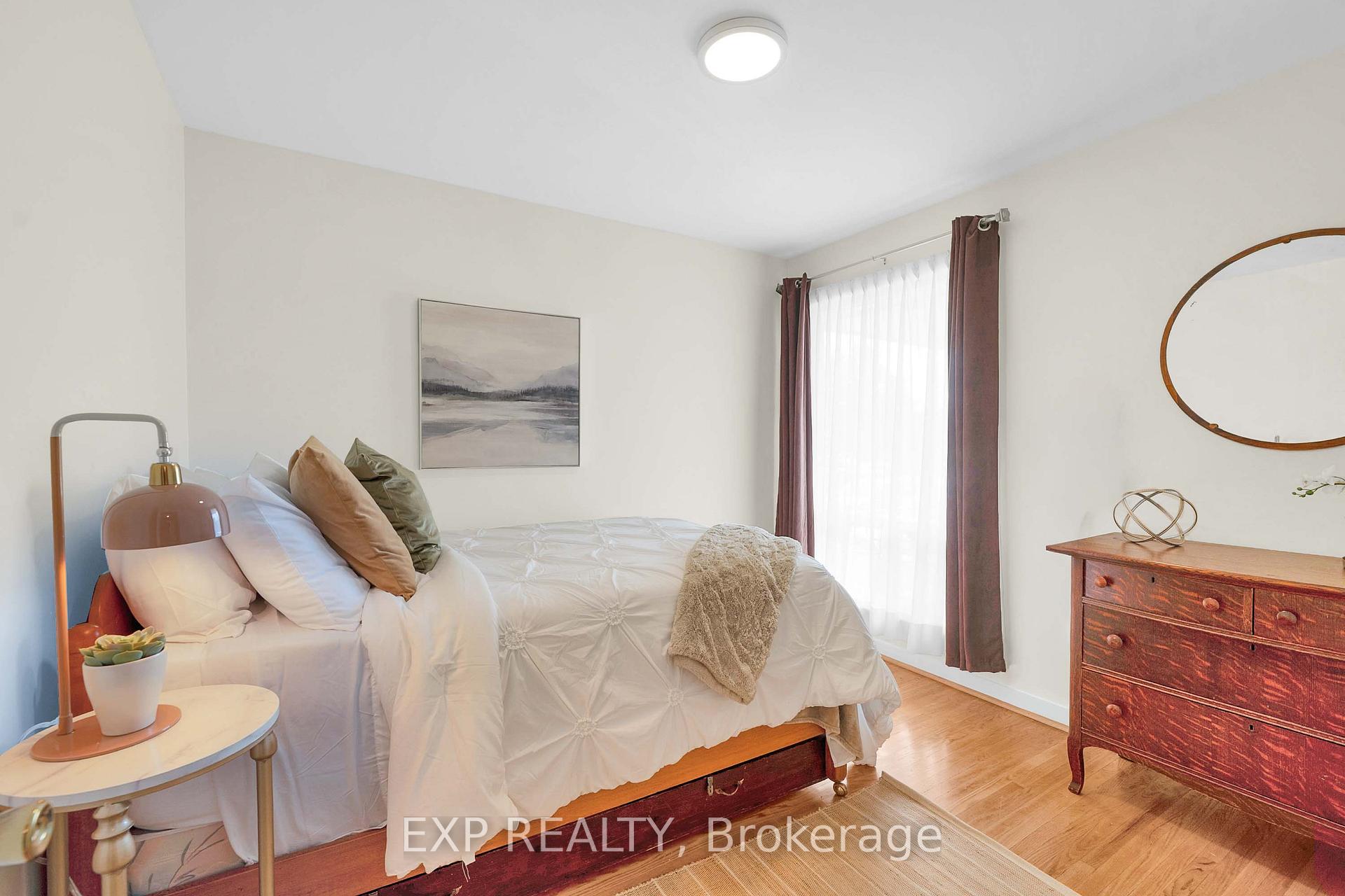 Photo 14 of 6 Jardine Place, Etobicoke, Willowridge-Martingrove-Richview — HOMEH