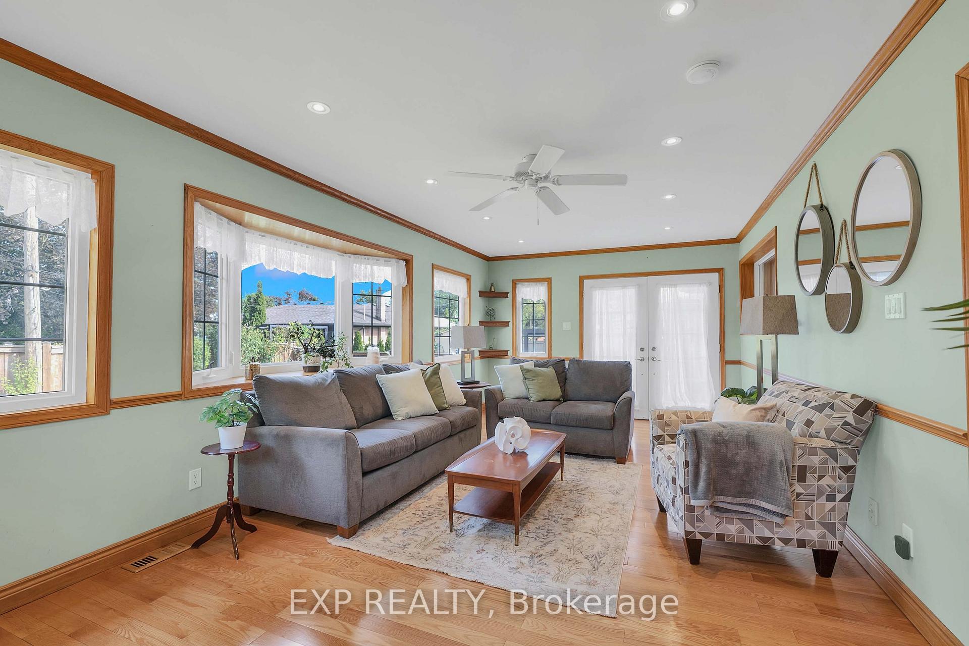 Photo 17 of 6 Jardine Place, Etobicoke, Willowridge-Martingrove-Richview — HOMEH