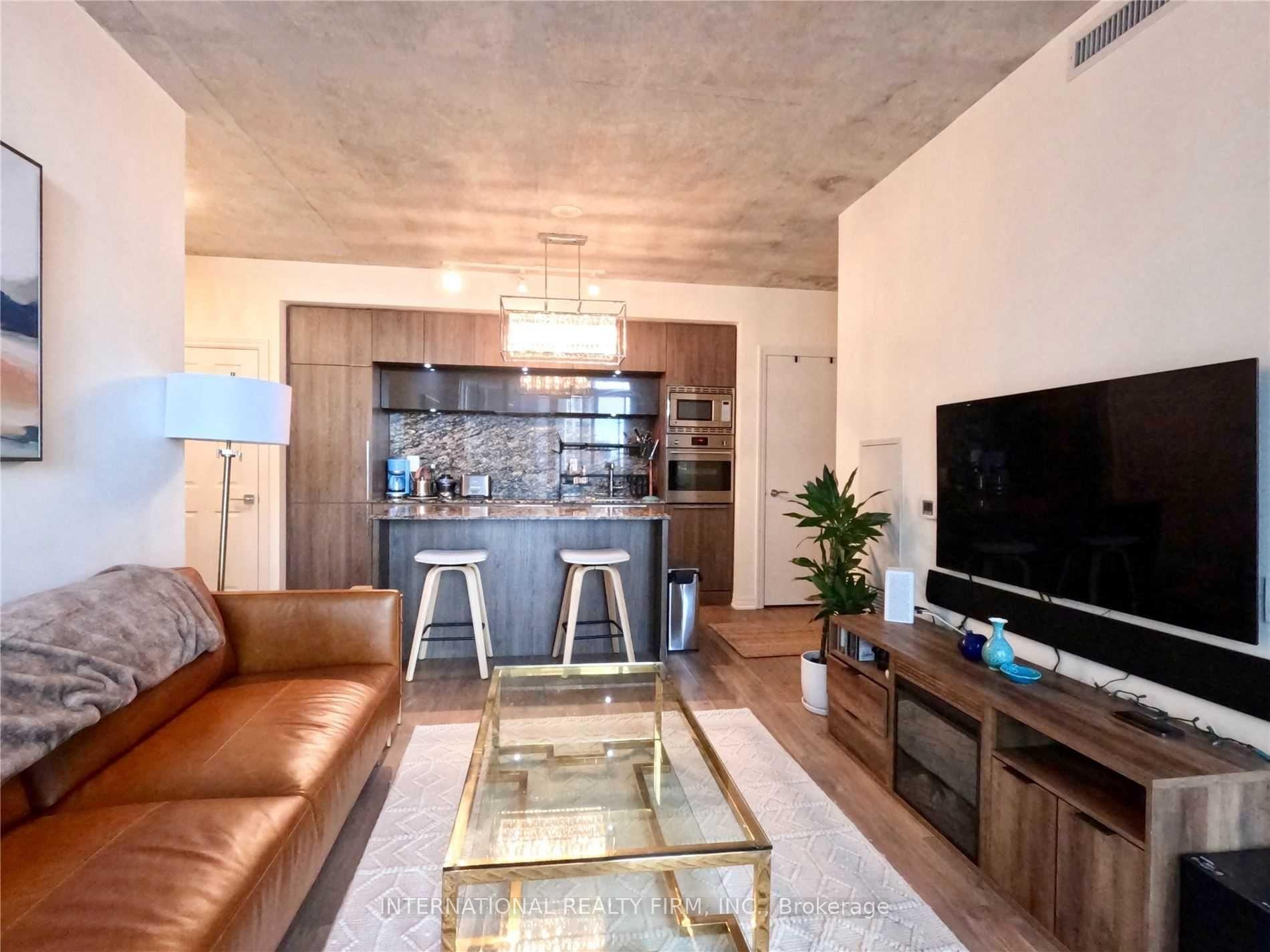 Photo 2 of Unit 1801, 88 Blue Jays Way, Toronto, Waterfront Communities — HOMEH