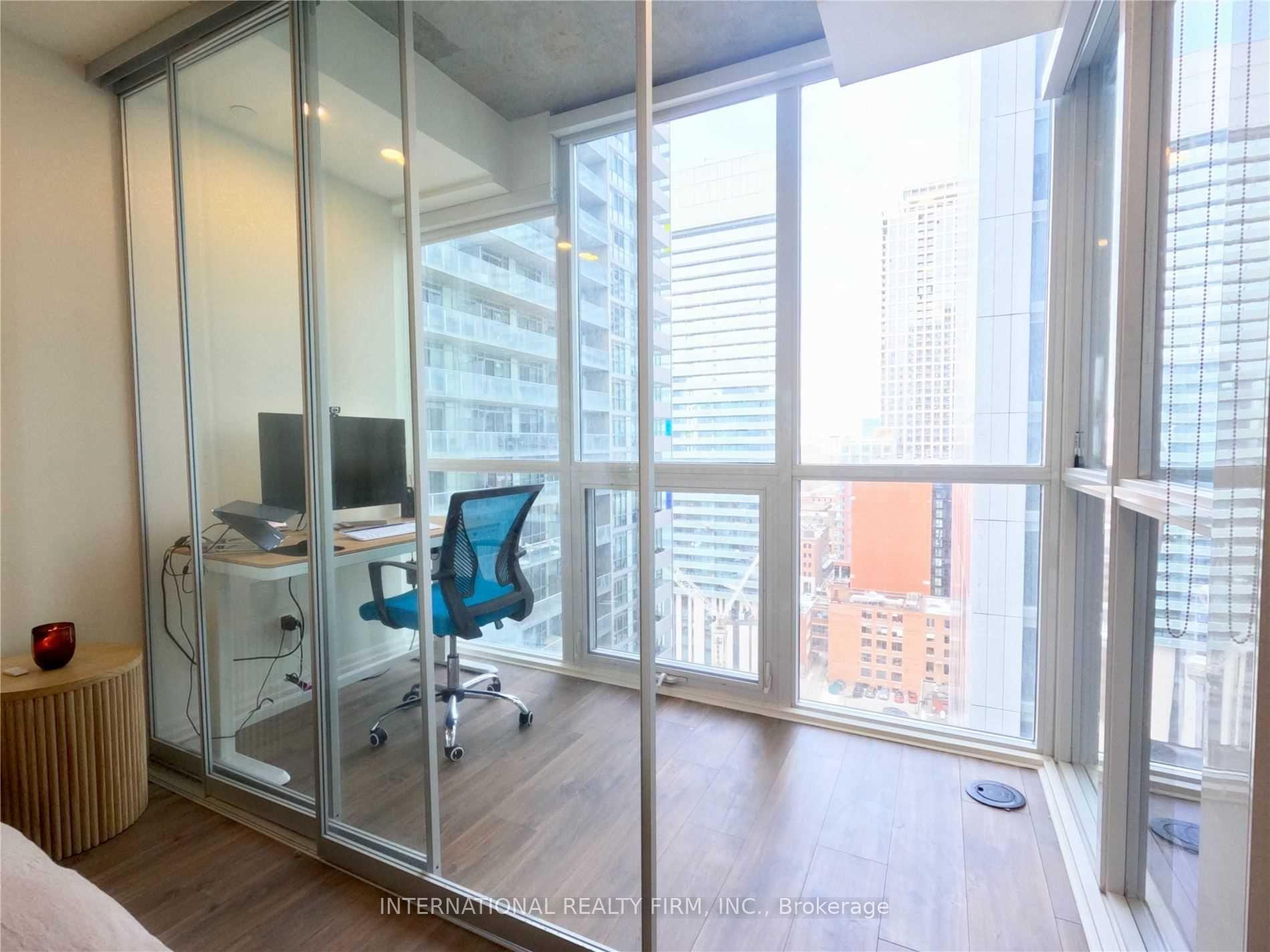 Photo 4 of Unit 1801, 88 Blue Jays Way, Toronto, Waterfront Communities — HOMEH