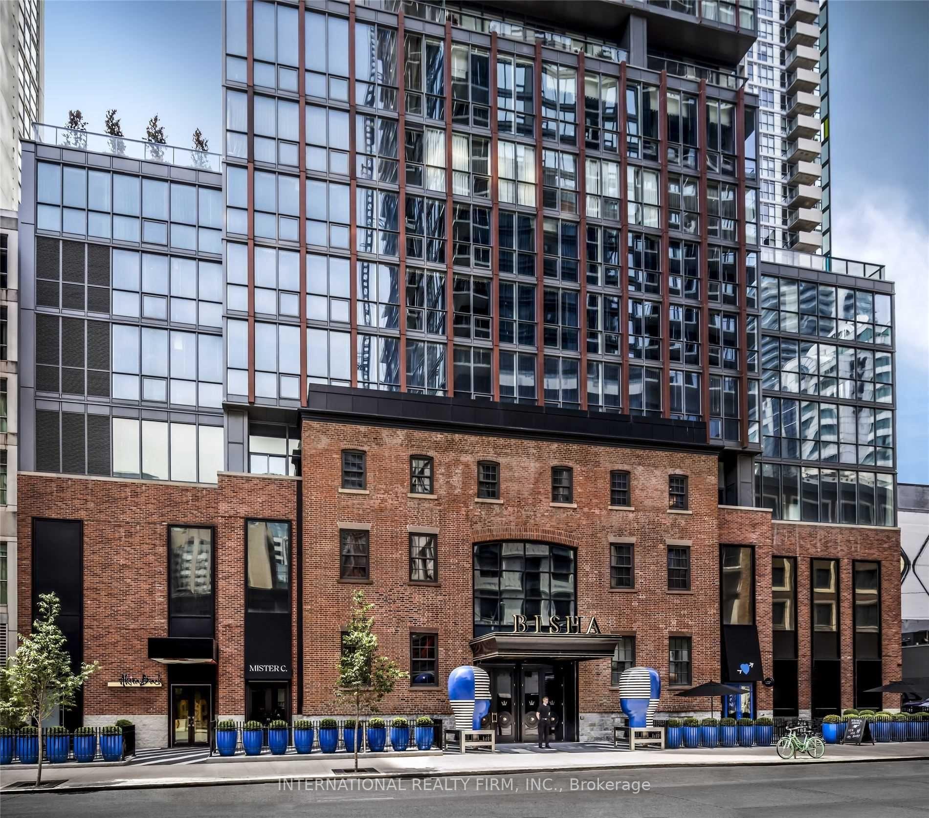 Photo 8 of Unit 1801, 88 Blue Jays Way, Toronto, Waterfront Communities — HOMEH