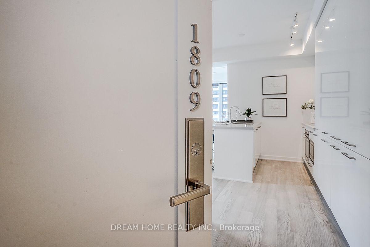 Photo of Unit 1809, 3 Gloucester Street