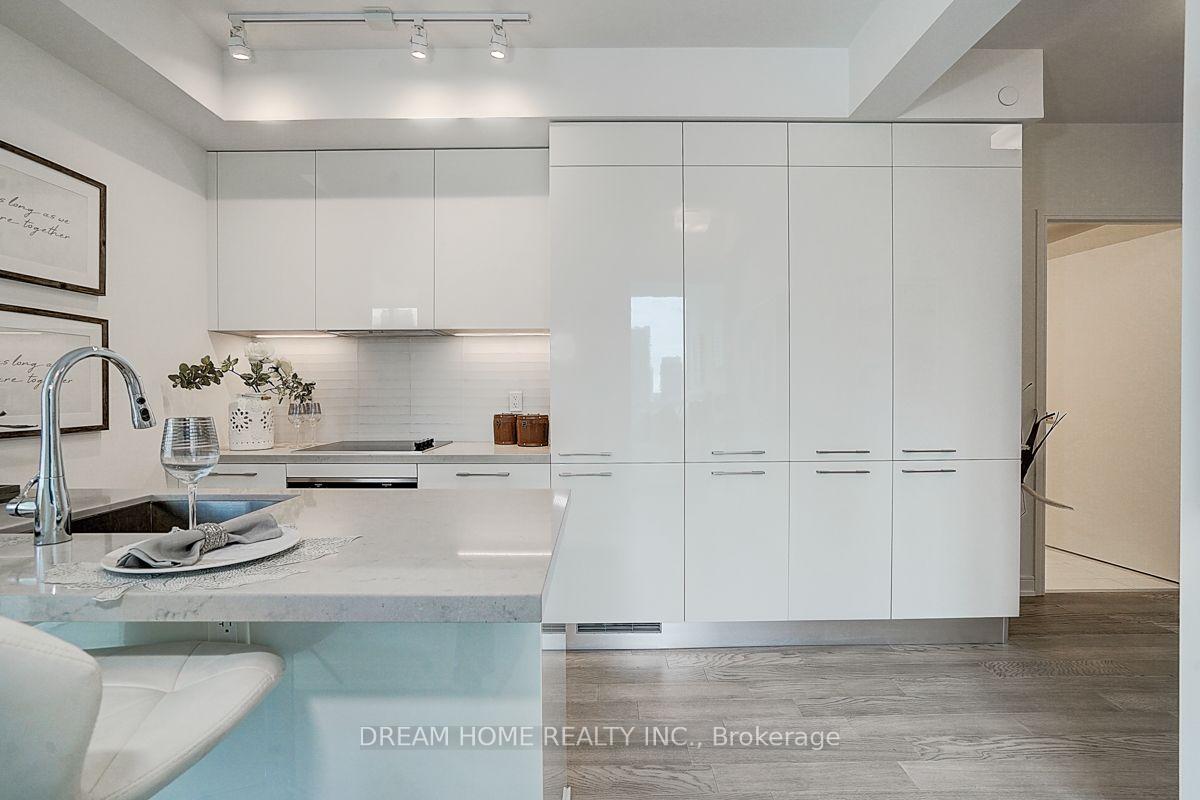 Photo 12 of Unit 1809, 3 Gloucester Street, Toronto, Church-Yonge Corridor — HOMEH