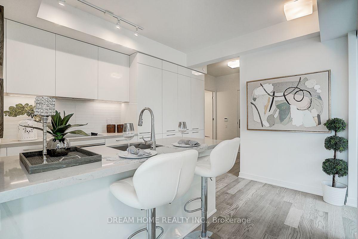 Photo 13 of Unit 1809, 3 Gloucester Street, Toronto, Church-Yonge Corridor — HOMEH