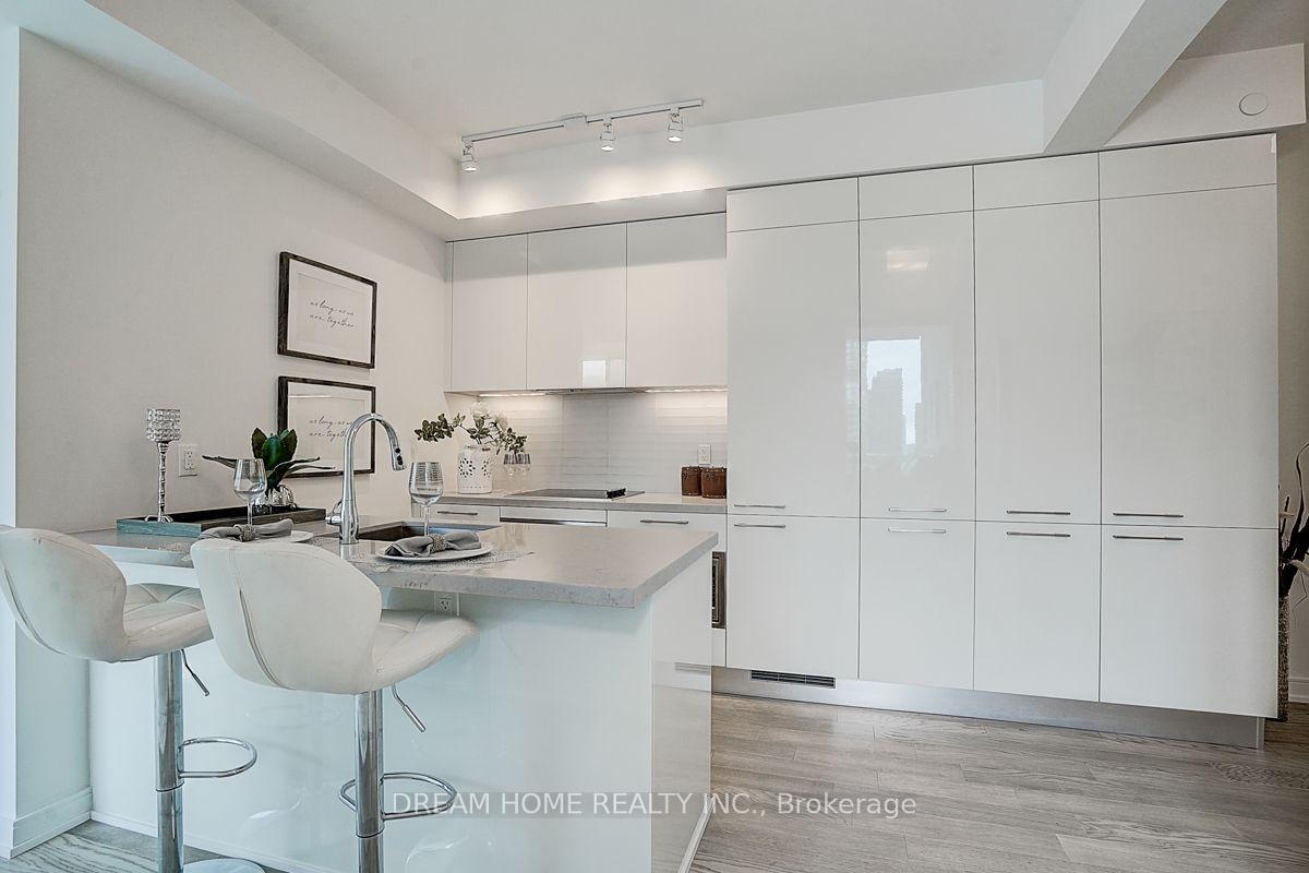 Photo 15 of Unit 1809, 3 Gloucester Street, Toronto, Church-Yonge Corridor — HOMEH