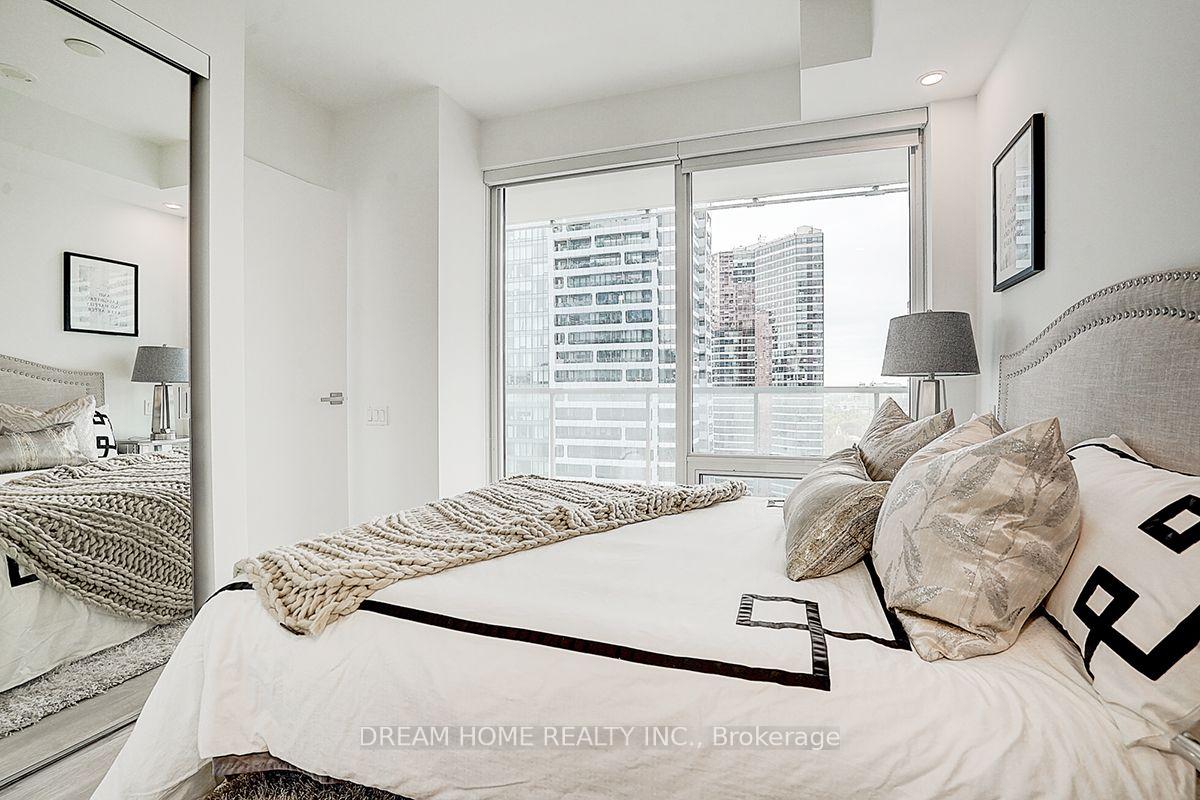 Photo 26 of Unit 1809, 3 Gloucester Street, Toronto, Church-Yonge Corridor — HOMEH