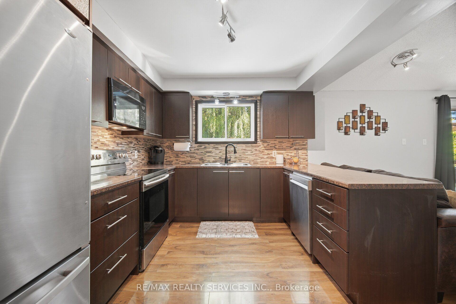 Photo 14 of 12 Ladin Drive, Brampton, Westgate — HOMEH