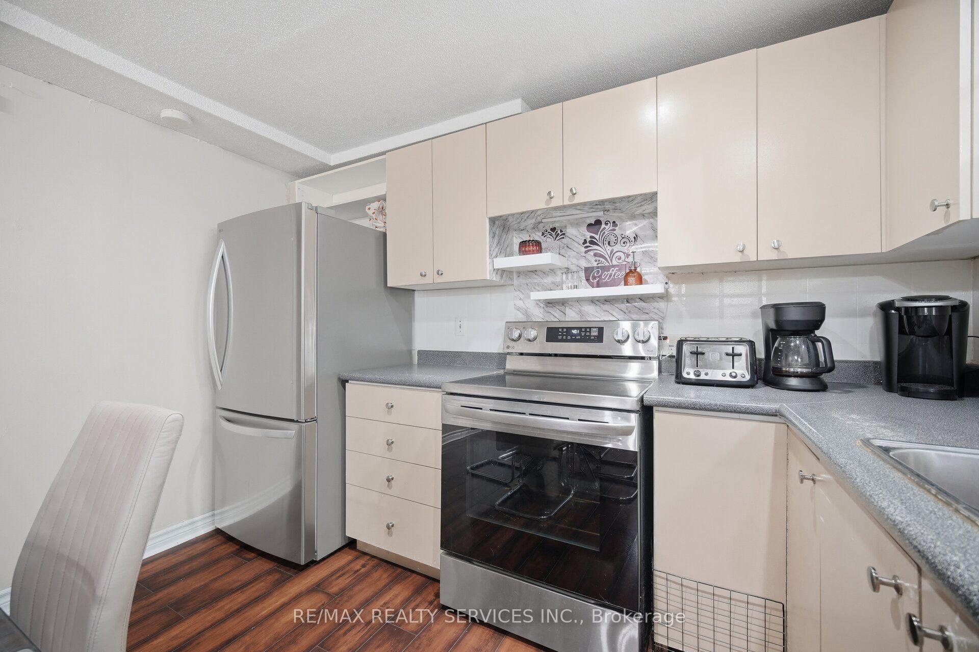 Photo 36 of 12 Ladin Drive, Brampton, Westgate — HOMEH