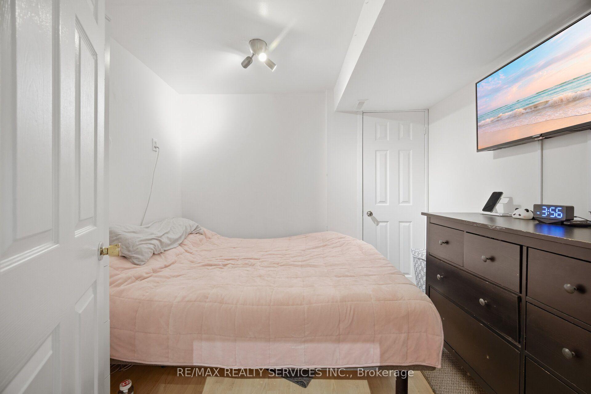 Photo 43 of 12 Ladin Drive, Brampton, Westgate — HOMEH
