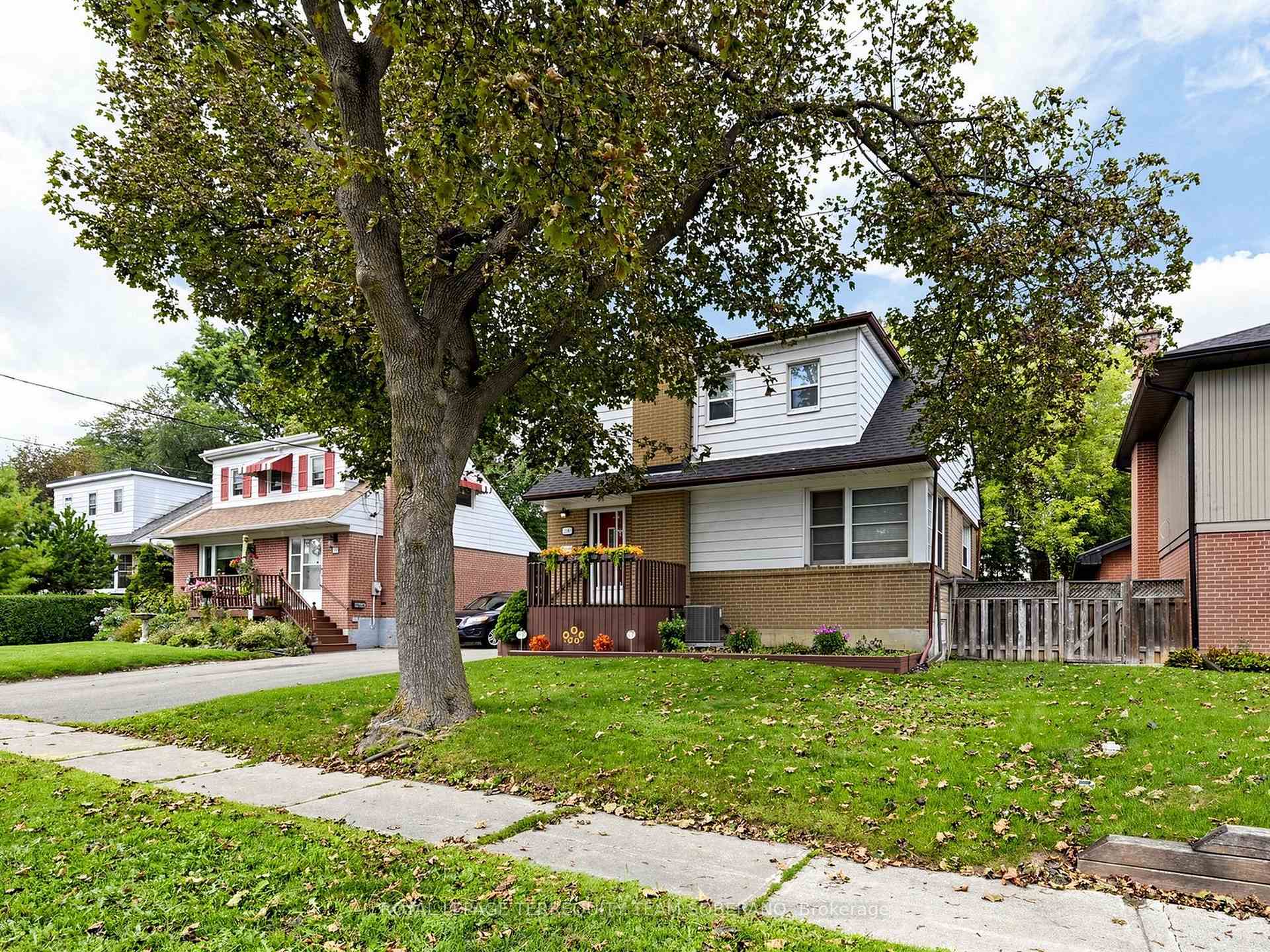 Photo of 16 Clearbrooke Circle