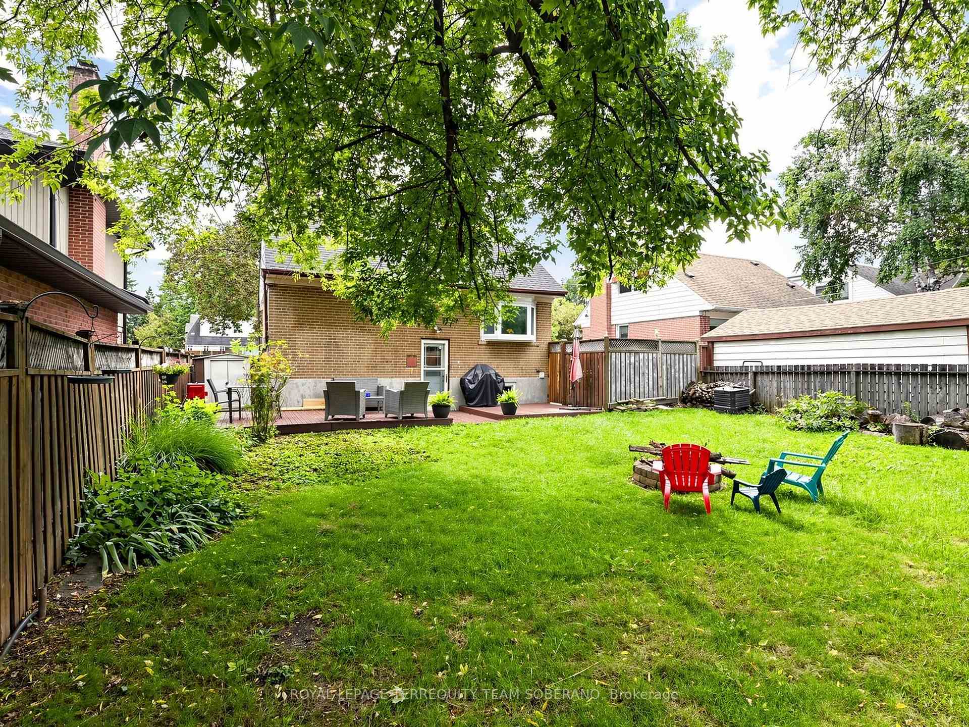 Photo 47 of 16 Clearbrooke Circle, Etobicoke, Rexdale-Kipling — HOMEH