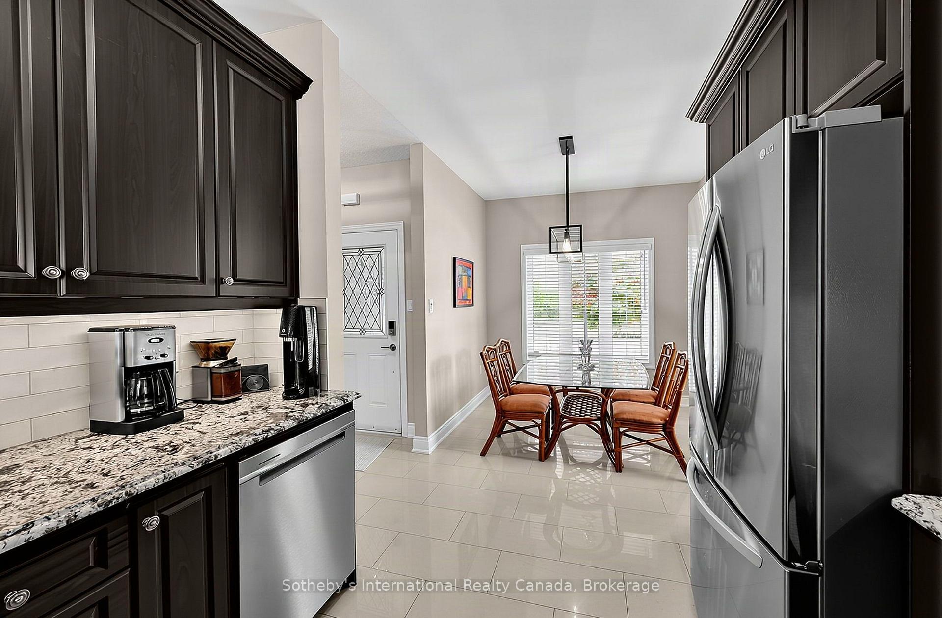 Photo 11 of 48 Thomas Drive, Collingwood — HOMEH