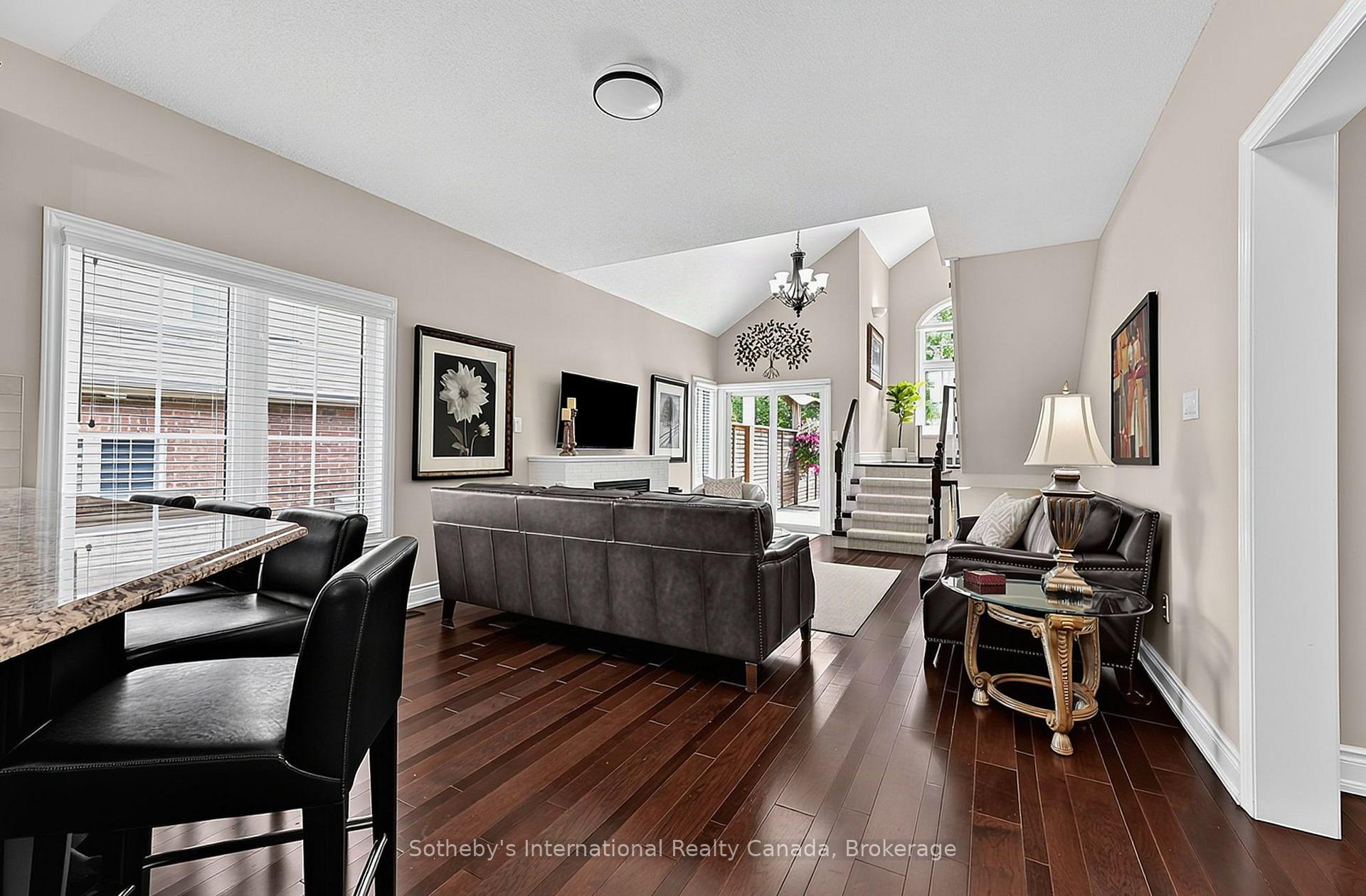 Photo 13 of 48 Thomas Drive, Collingwood — HOMEH