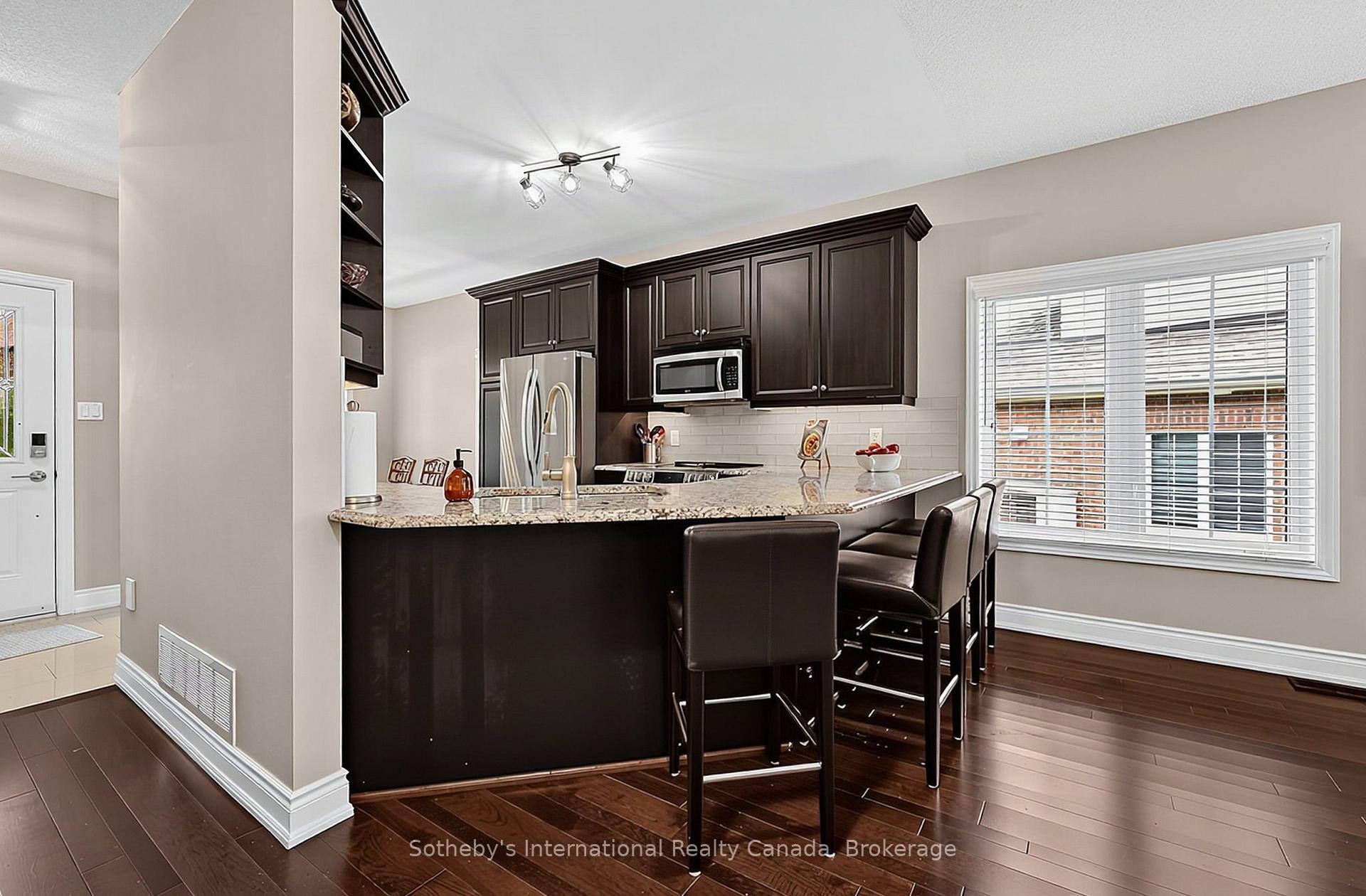 Photo 14 of 48 Thomas Drive, Collingwood — HOMEH