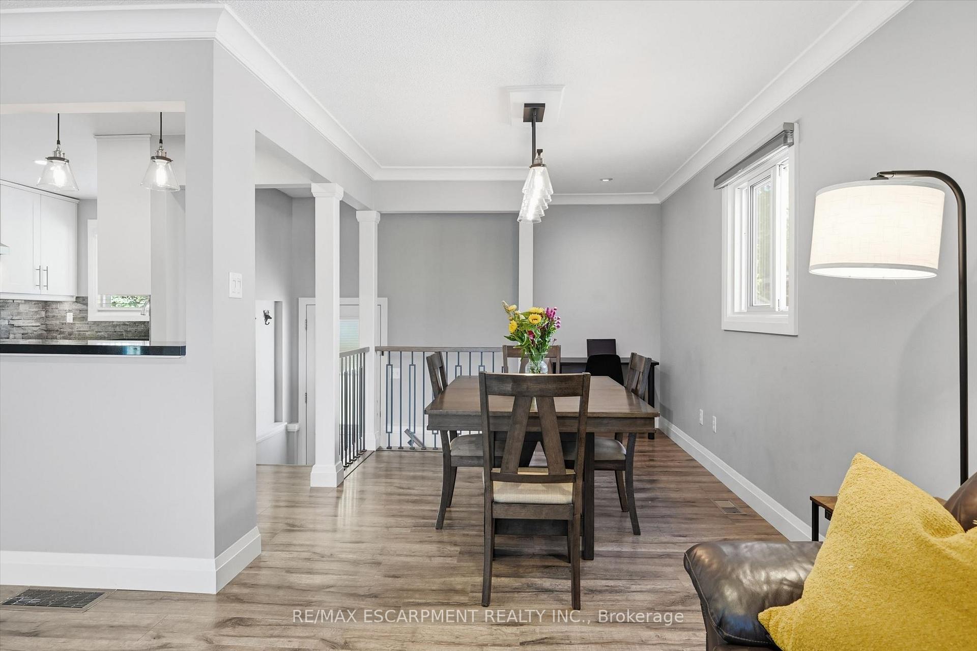 Photo 17 of 2120 Cavendish Drive, Burlington, Brant Hills — HOMEH