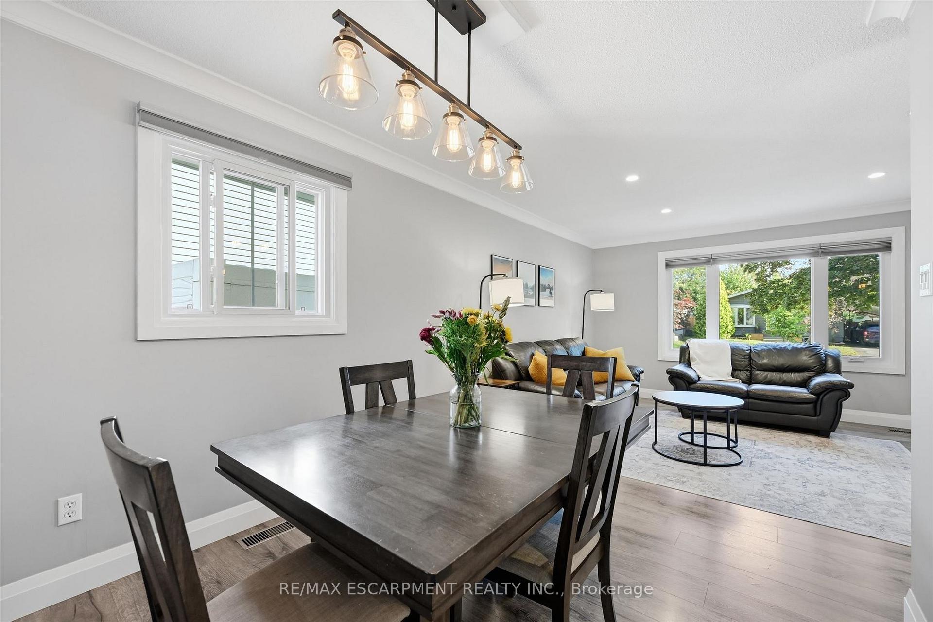 Photo 18 of 2120 Cavendish Drive, Burlington, Brant Hills — HOMEH