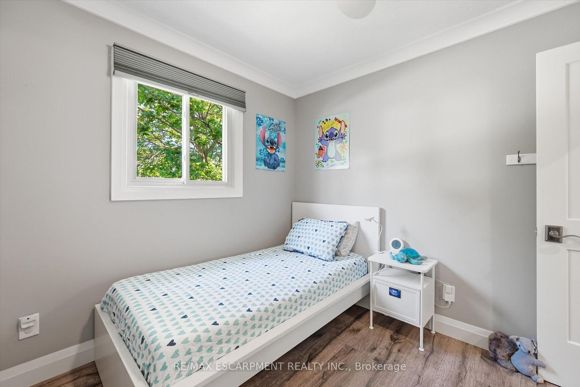 Photo 24 of 2120 Cavendish Drive, Burlington, Brant Hills — HOMEH