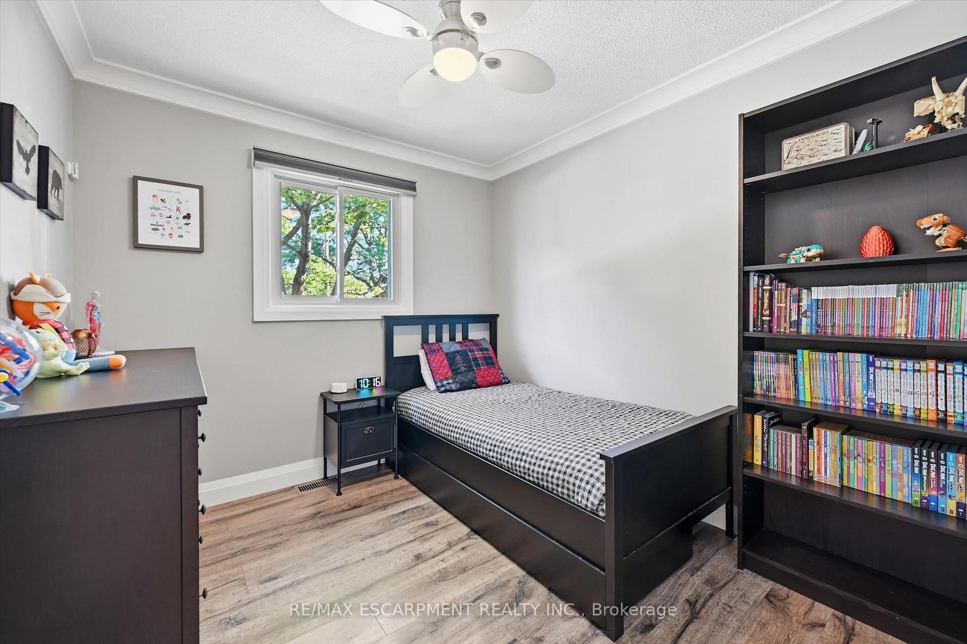 Photo 25 of 2120 Cavendish Drive, Burlington, Brant Hills — HOMEH