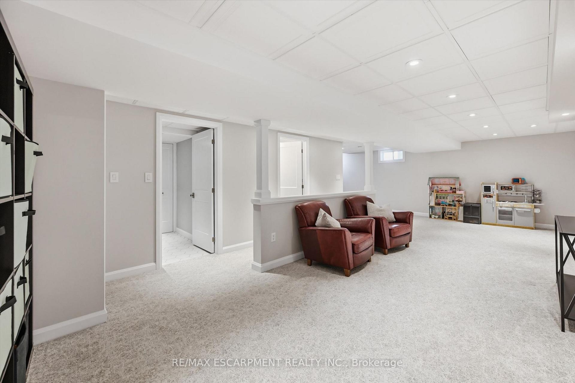 Photo 32 of 2120 Cavendish Drive, Burlington, Brant Hills — HOMEH