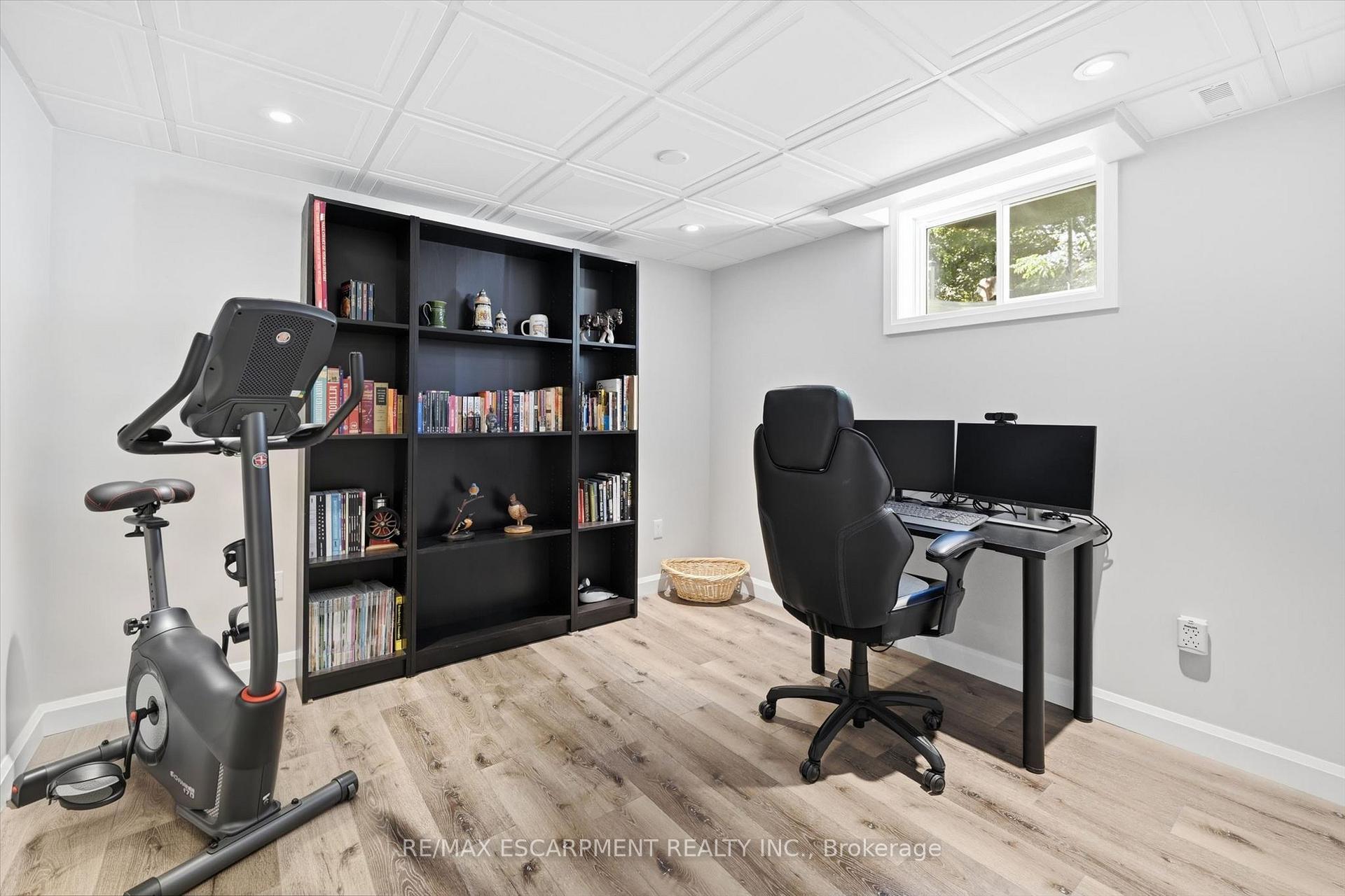 Photo 34 of 2120 Cavendish Drive, Burlington, Brant Hills — HOMEH
