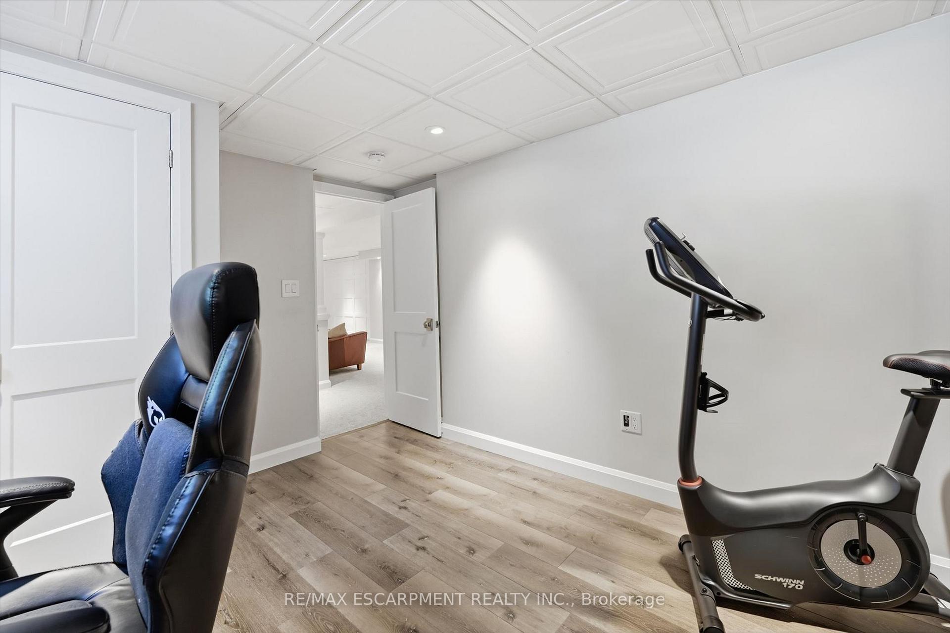 Photo 35 of 2120 Cavendish Drive, Burlington, Brant Hills — HOMEH