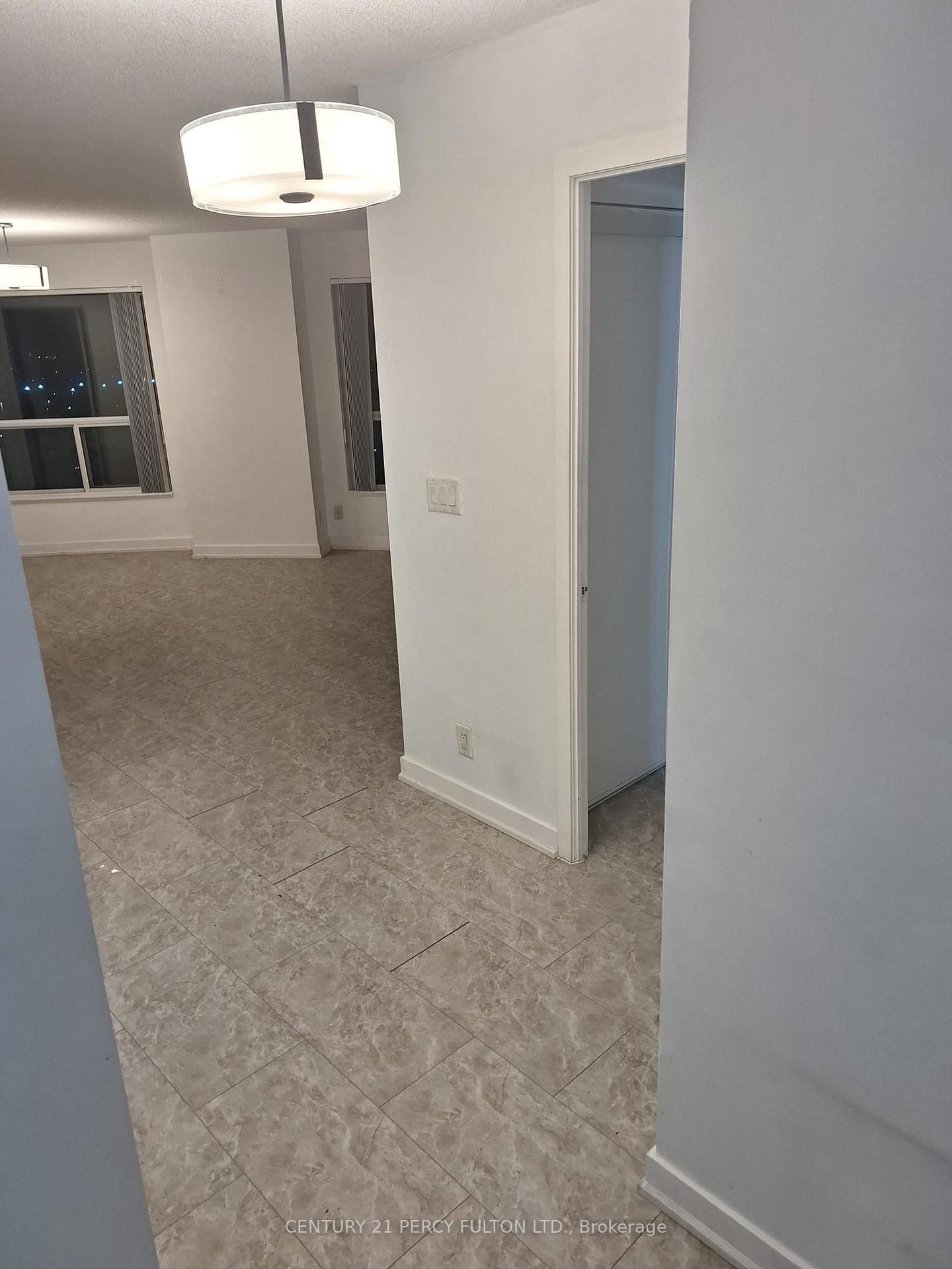Photo 4 of Unit 2211, 36 Lee Centre Drive, Scarborough, Woburn — HOMEH