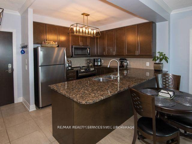 Photo 11 of Unit 2005, 100 John Street, Brampton, Downtown Brampton — HOMEH